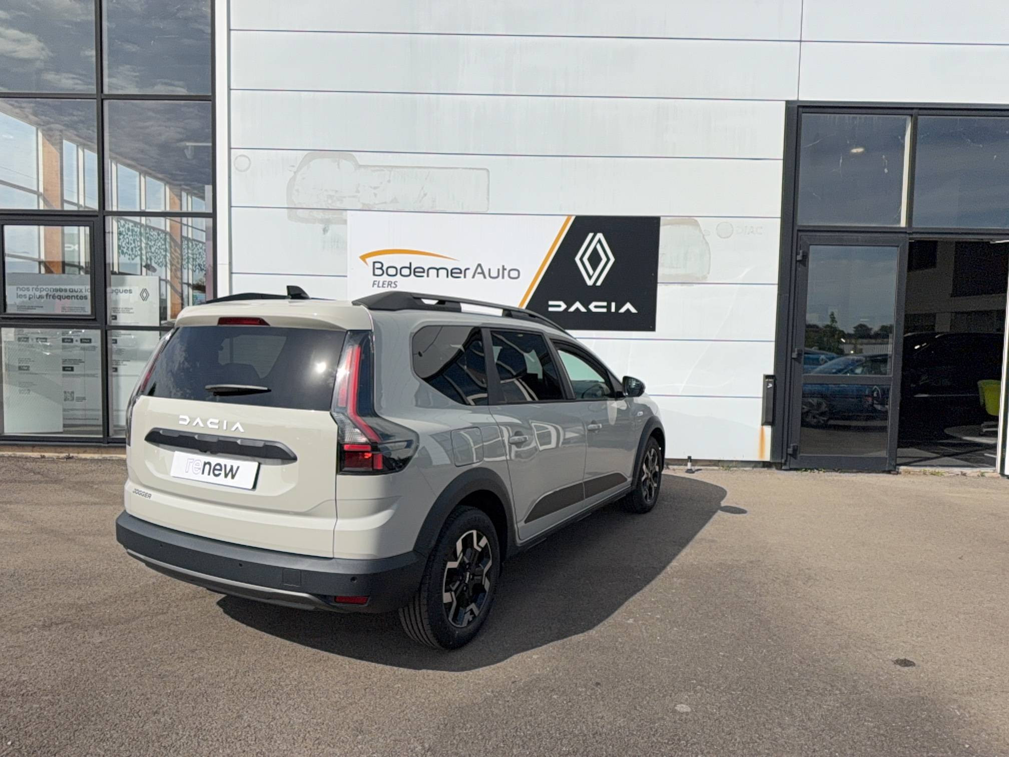 Vente en ligne Dacia Jogger Jogger ECO-G 120 auto 7 pl au prix de 25 300 €