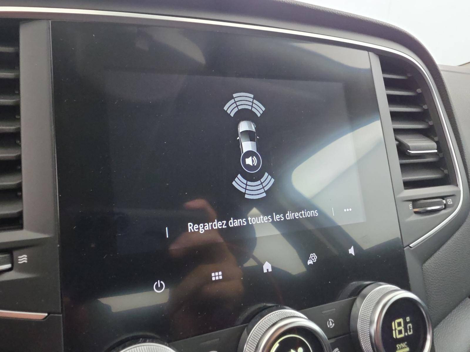 Vente en ligne Renault Megane 4  BLUE DCI 115 au prix de 13 900 €