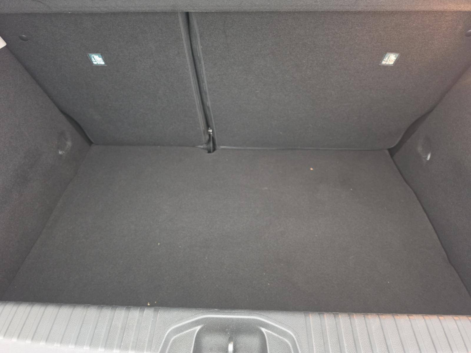 Vente en ligne Renault Clio 5 Clio E-Tech 140 - 21N au prix de 14 890 €