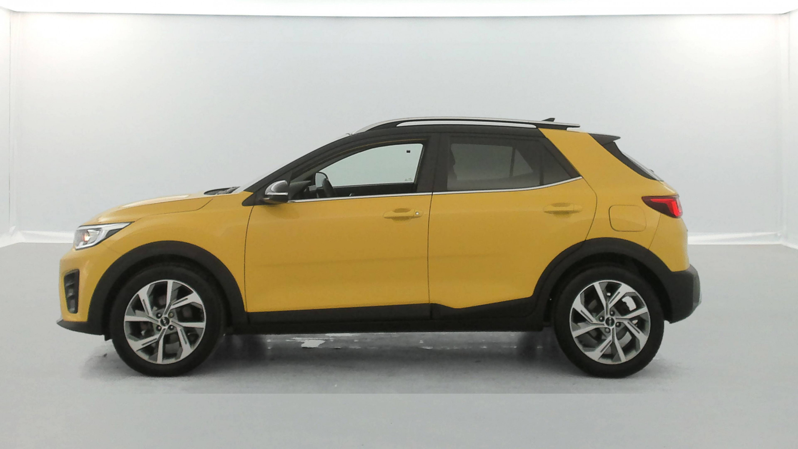 Vente en ligne Kia Stonic  1.0 T-GDi 120 ch MHEV DCT7 au prix de 17 500 €