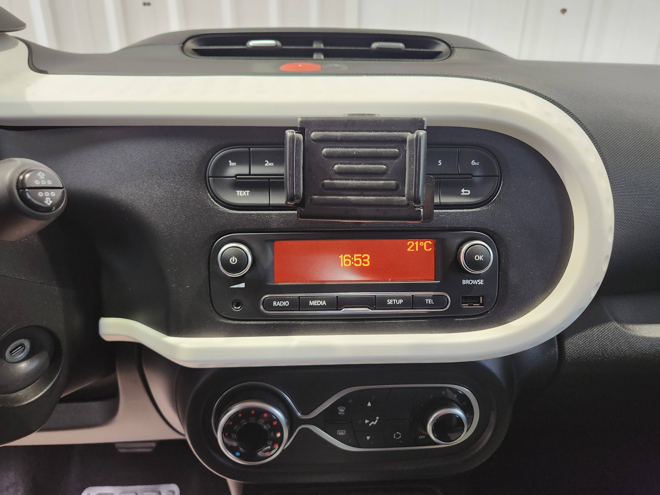 Vente en ligne Renault Twingo Electrique Twingo III E-Tech au prix de 12 499 €