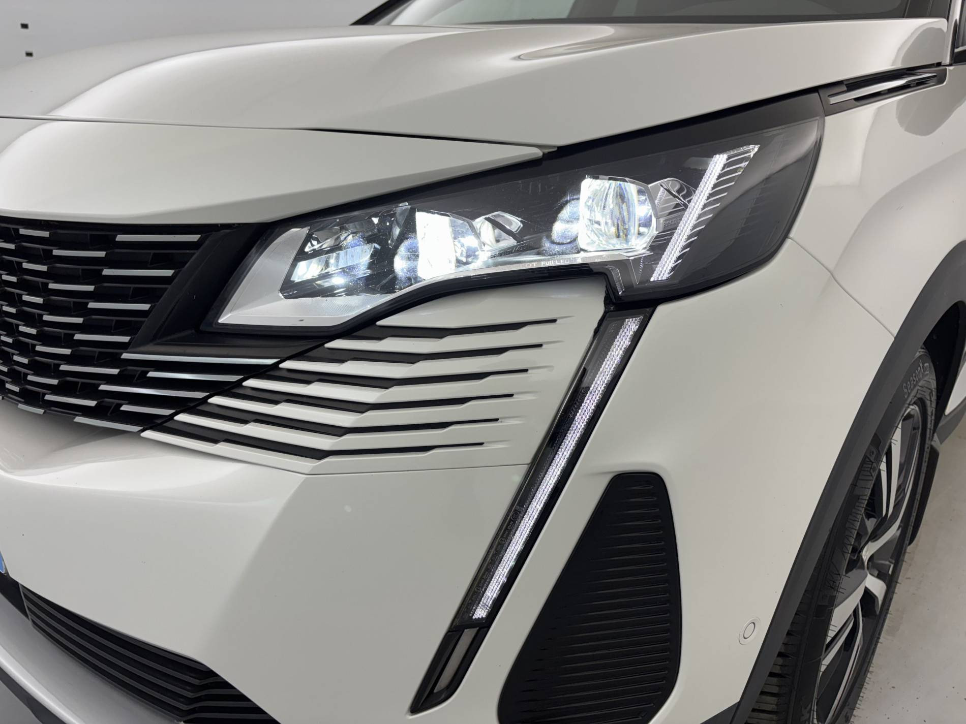 Vente en ligne Peugeot 3008  Puretech 130ch S&S EAT8 au prix de 16 990 €