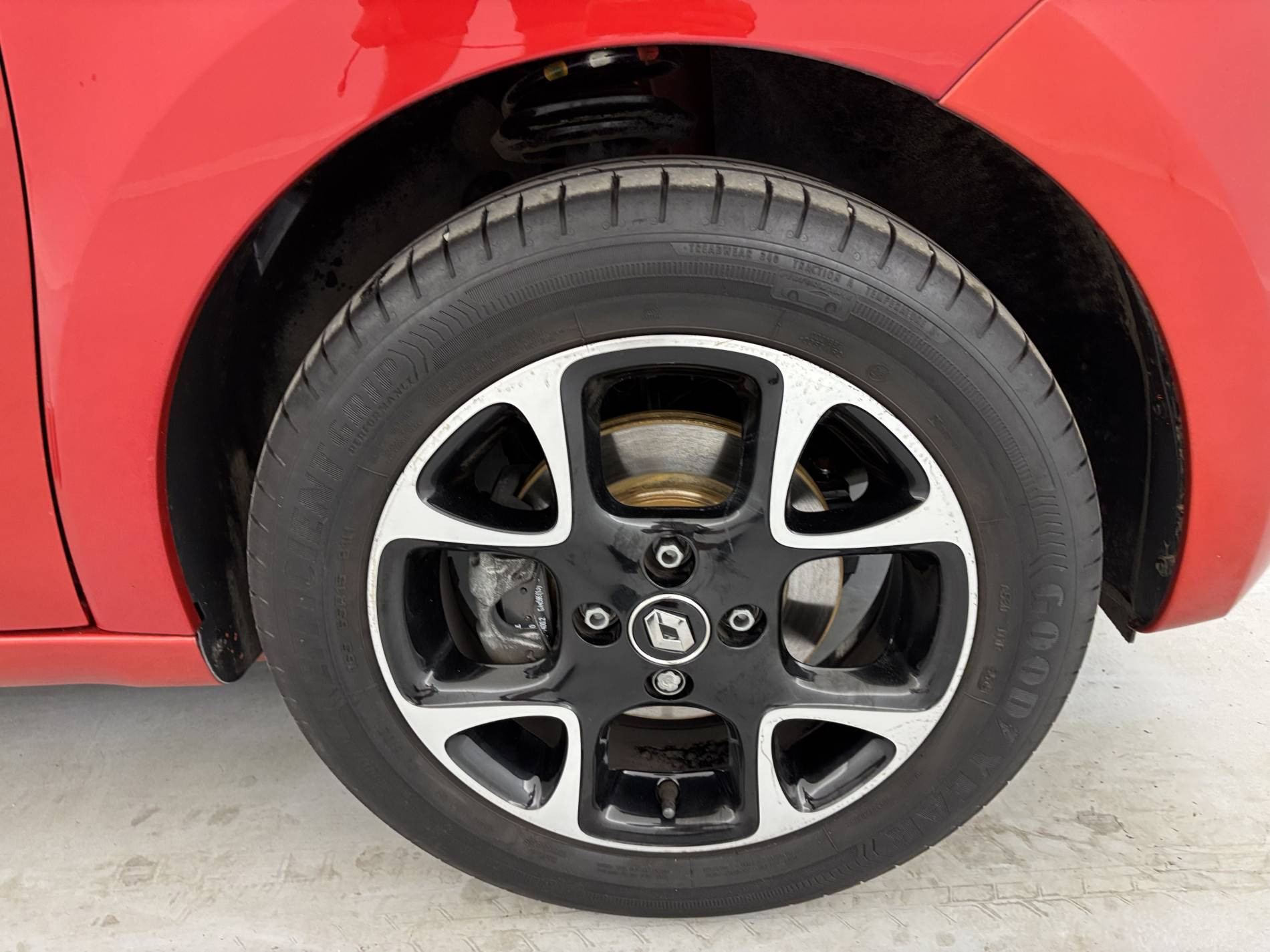 Vente en ligne Renault Twingo 3  TCe 95 au prix de 11 390 €