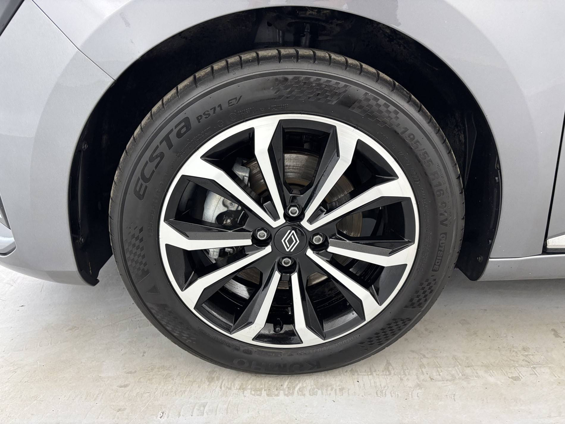 Vente en ligne Renault Clio 5 Clio E-Tech full hybrid 145 ch GSR2 au prix de 20 890 €
