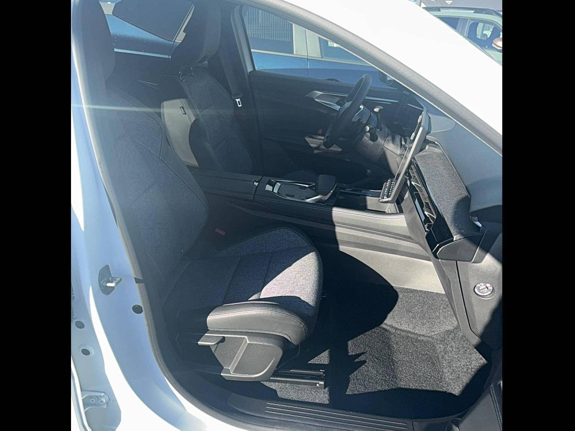 Vente en ligne Renault Rafale  E-Tech full hybrid 200ch au prix de 41 690 €