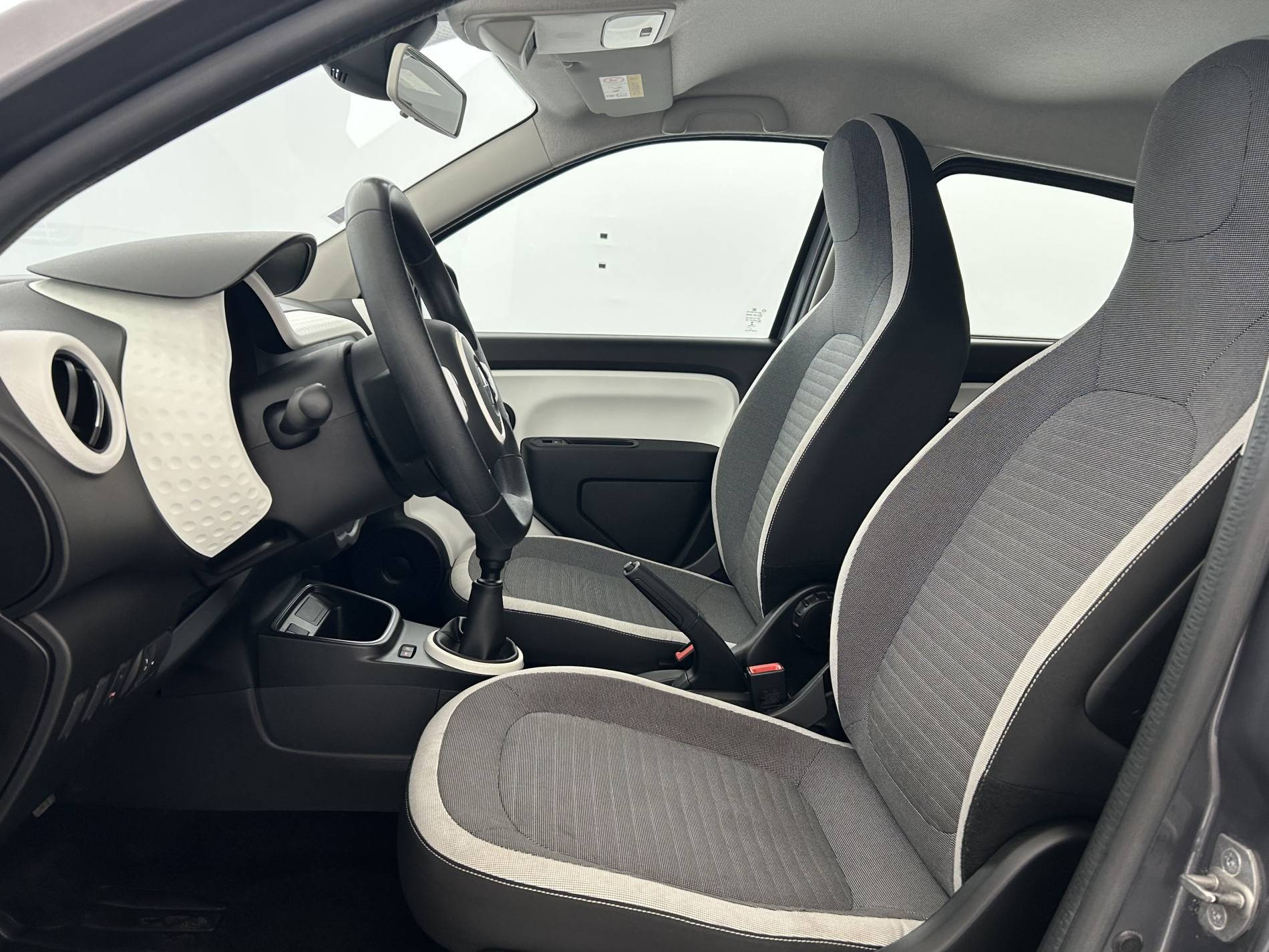 Vente en ligne Renault Twingo 3  SCe 75 - 20 au prix de 10 390 €