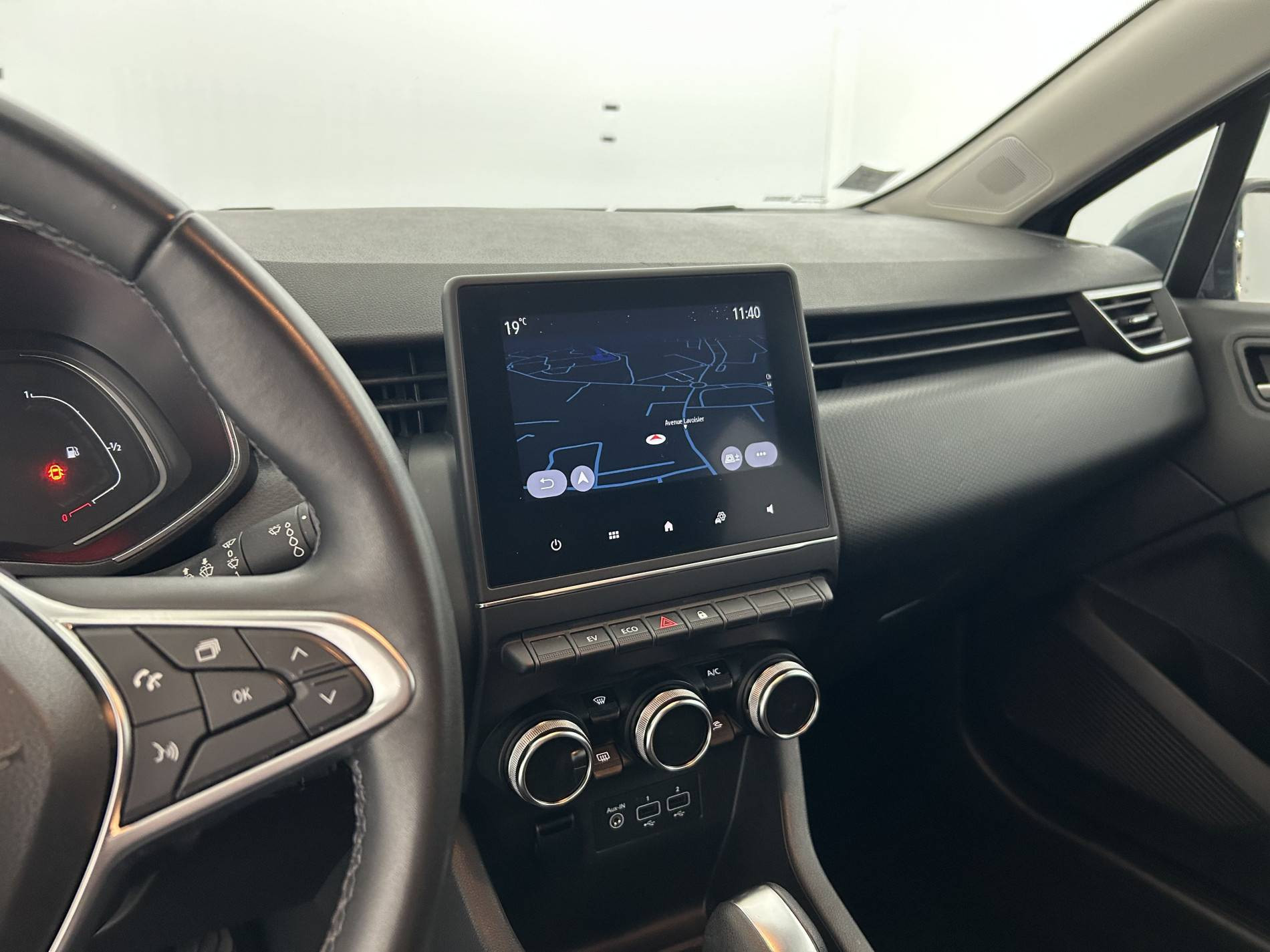 Vente en ligne Renault Clio 5 Clio E-Tech 140 - 21 au prix de 12 890 €