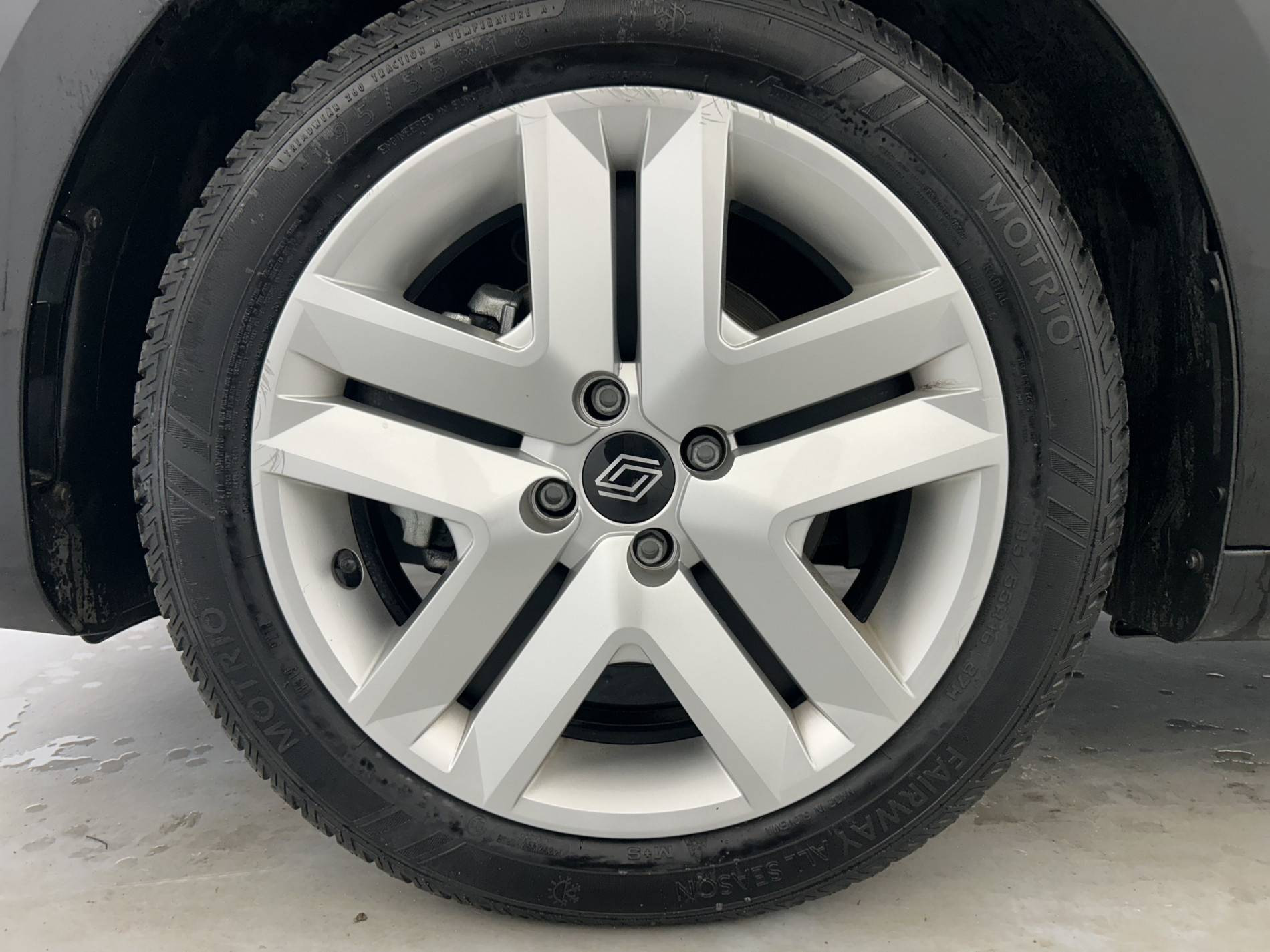 Vente en ligne Renault Clio 5 Clio E-Tech full hybrid 145 ch GSR2 au prix de 18 790 €