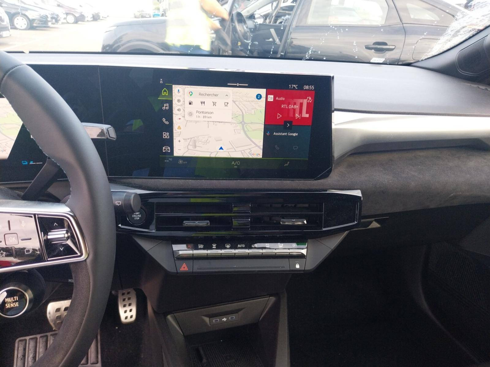 Vente en ligne Renault Clio 6 Clio E-Tech full hybrid 160 ch au prix de 28 329 €