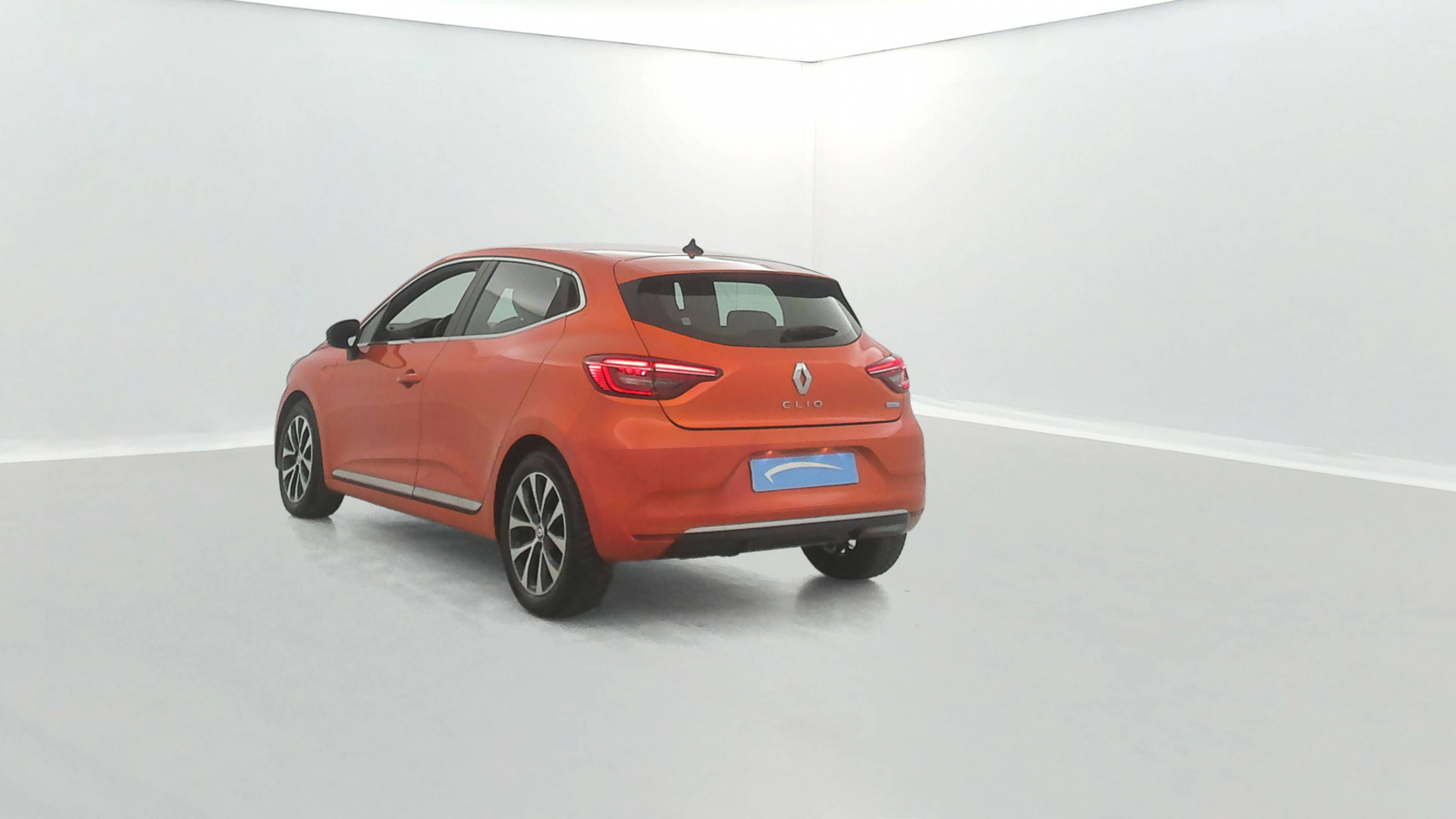 Vente en ligne Renault Clio 5 Clio E-Tech 140 - 21N au prix de 16 390 €