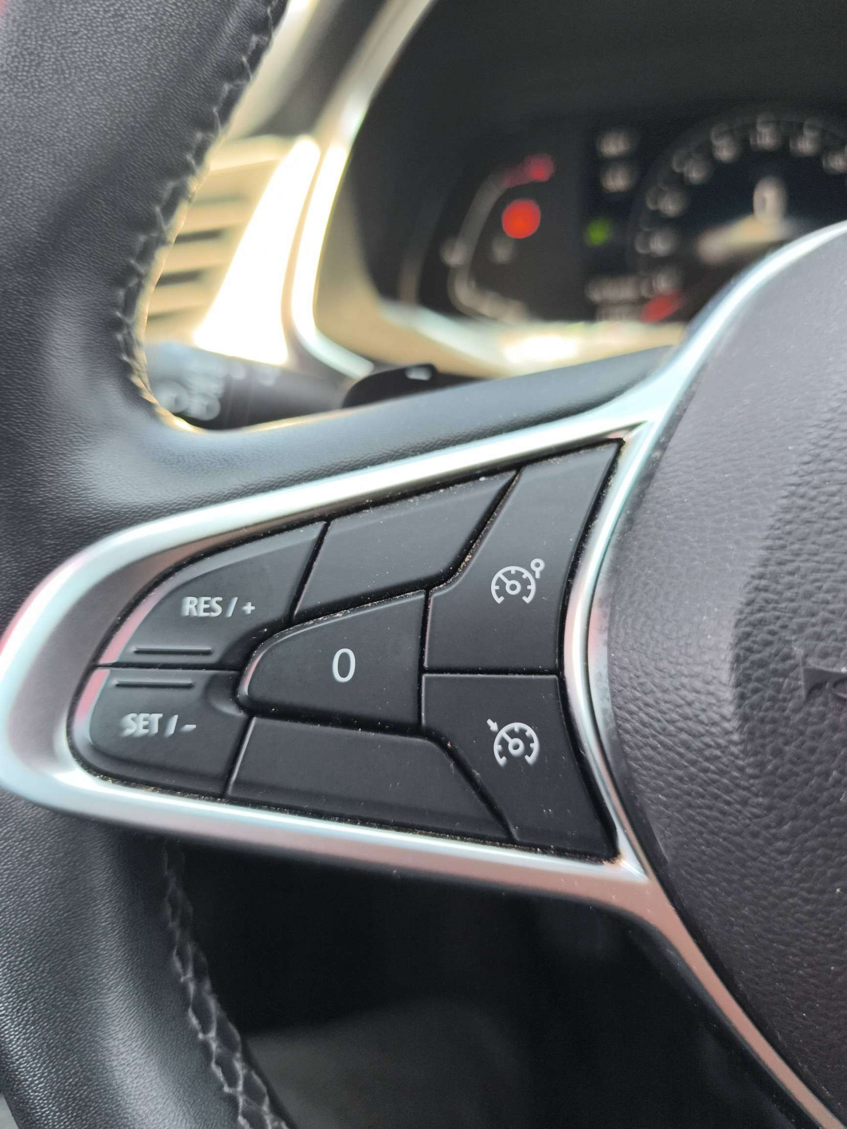 Vente en ligne Renault Captur  mild hybrid 160 EDC au prix de 17 690 €