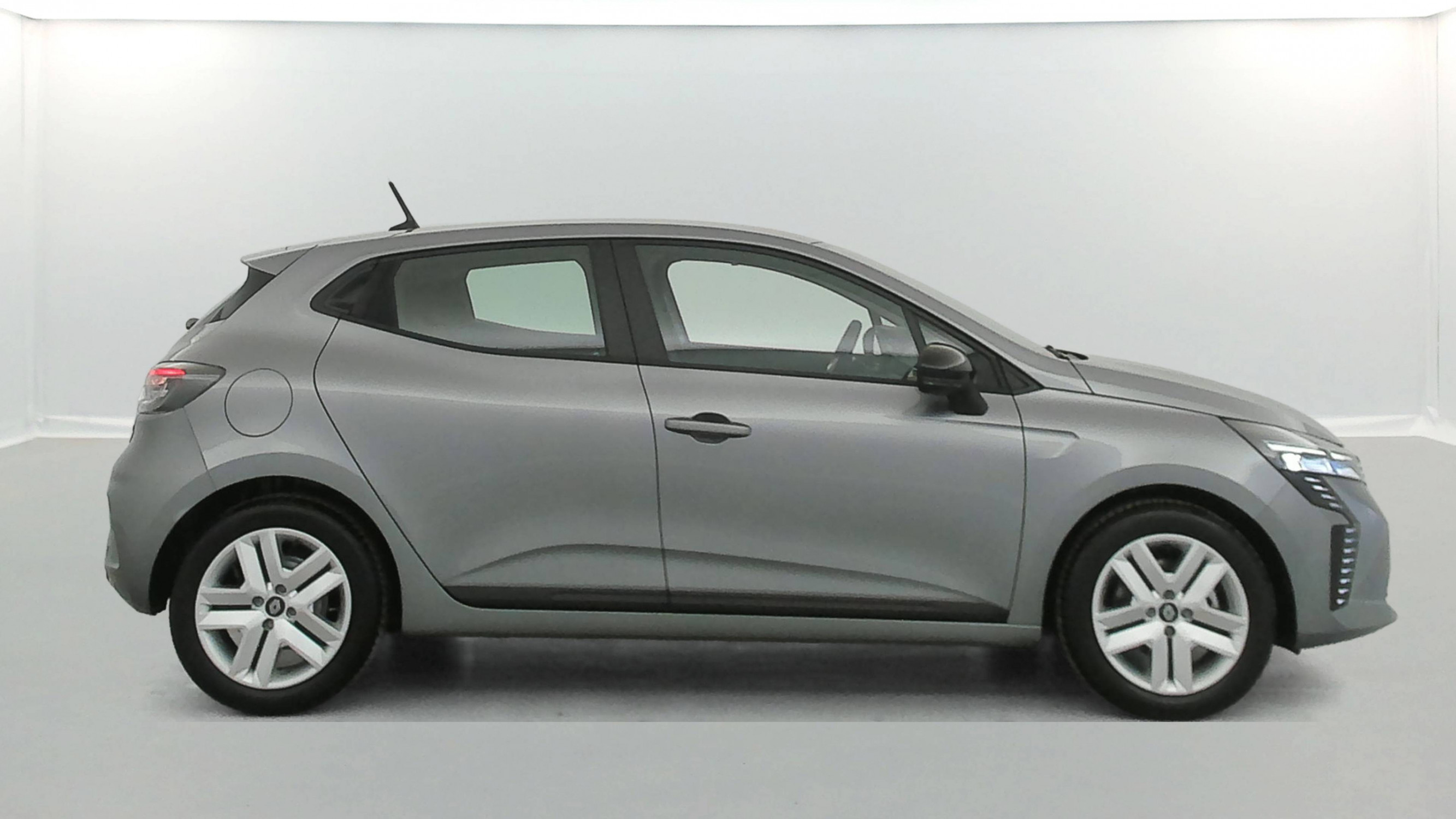 Vente en ligne Renault Clio 5 Clio E-Tech full hybrid 145 ch GSR2 au prix de 19 590 €