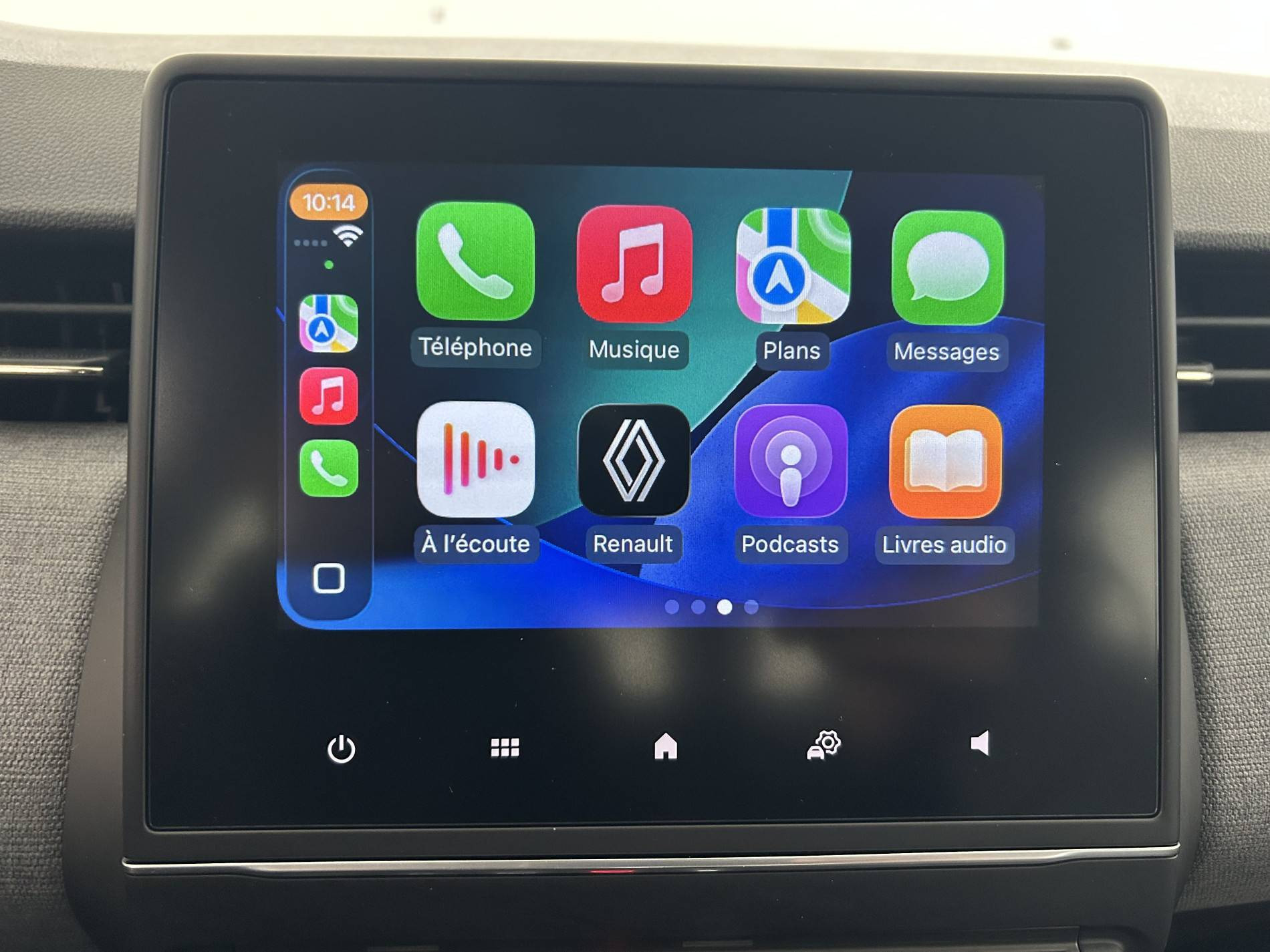 Vente en ligne Renault Clio 5 Clio E-Tech full hybrid 145 au prix de 17 990 €