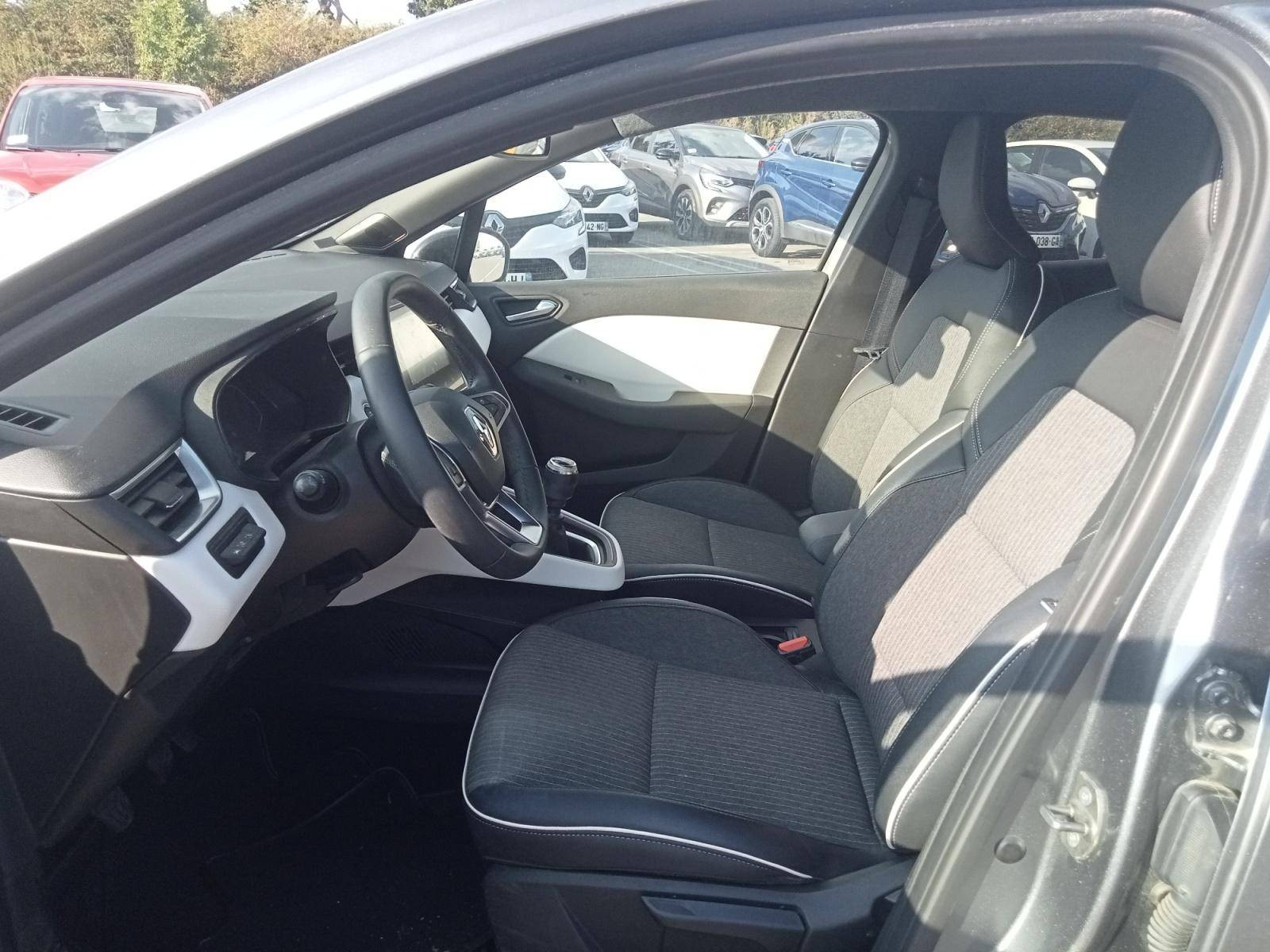 Vente en ligne Renault Clio 5 Clio TCe 90 au prix de 15 490 €