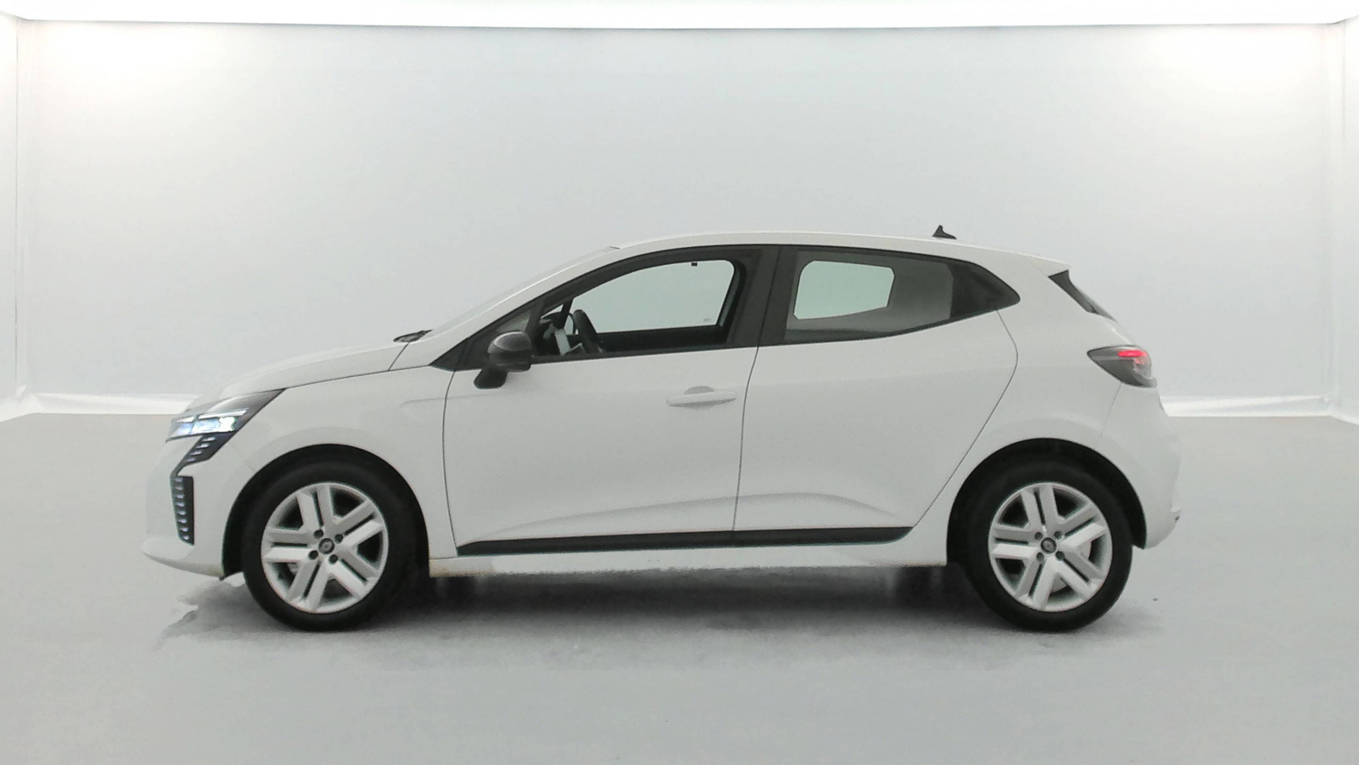 Vente en ligne Renault Clio 5 Clio TCe 90 au prix de 14 190 €