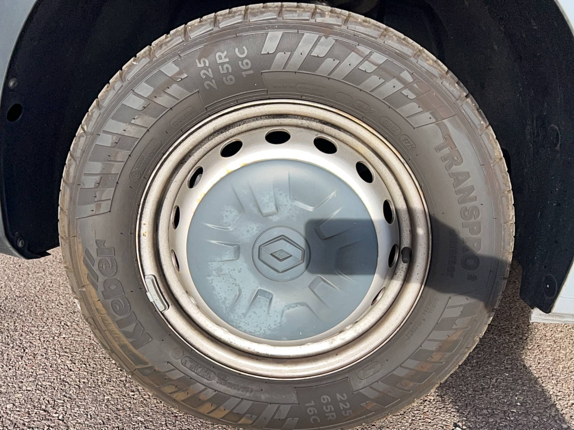Vente en ligne Renault Master Fourgon MASTER FGN TRAC F3500 L2H2 BLUE DCI 135 au prix de 22 490 €