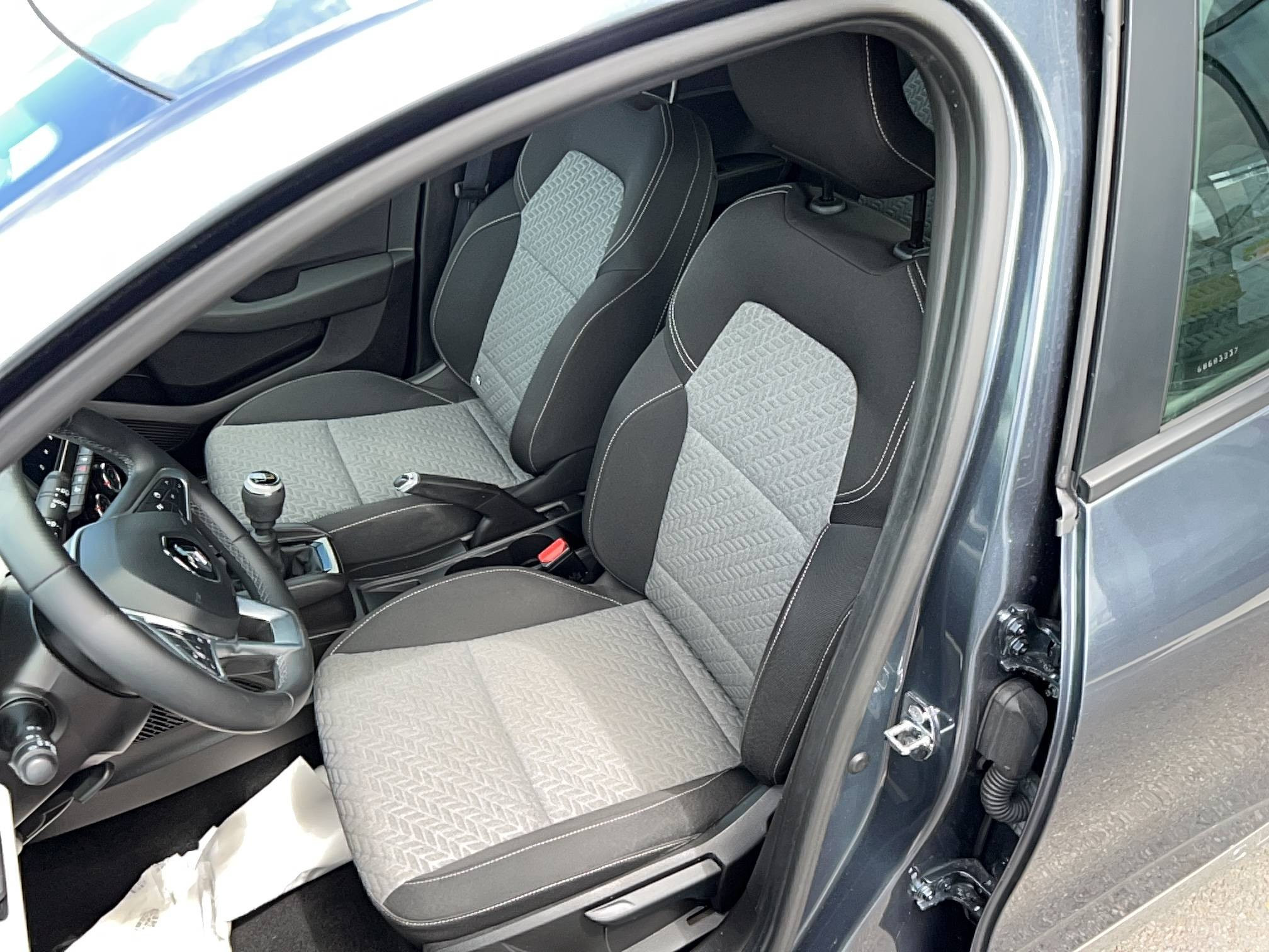 Vente en ligne Renault Clio 5 Clio TCe 90 - 21N au prix de 13 490 €