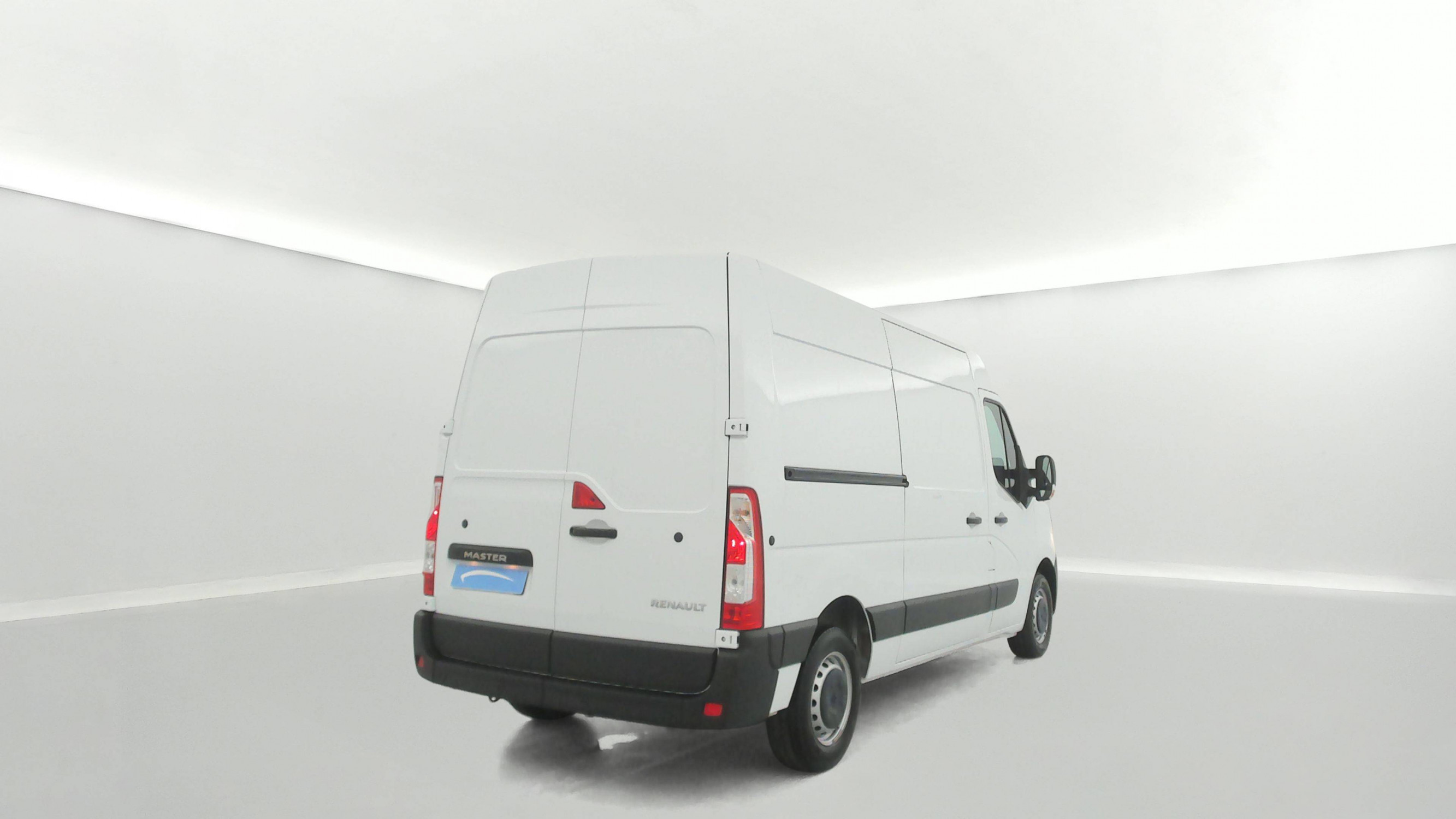 Vente en ligne Renault Master Fourgon MASTER FGN TRAC F3500 L2H2 BLUE DCI 135 au prix de 23 790 €