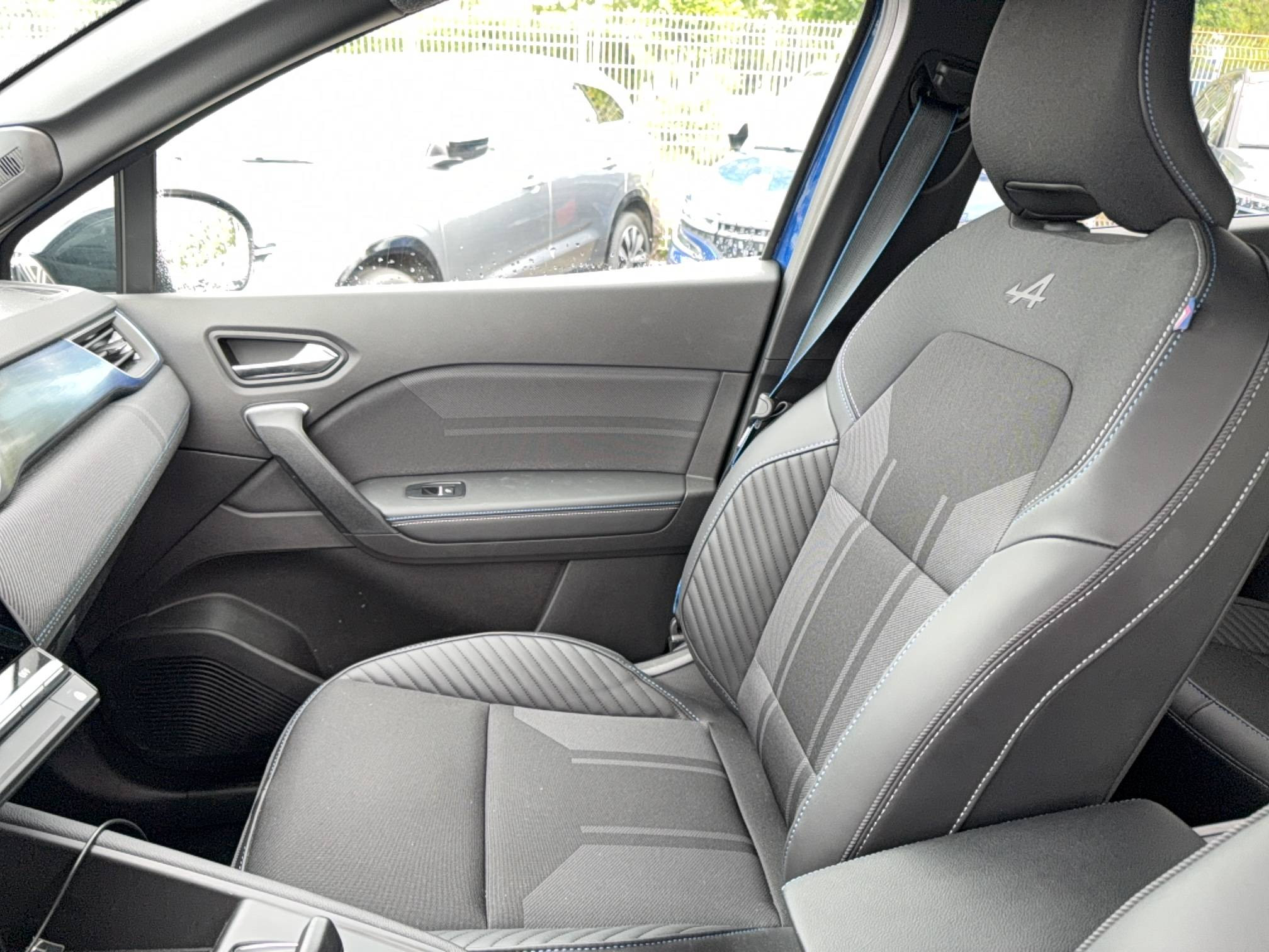 Vente en ligne Renault Symbioz  E-Tech full hybrid 160 ch au prix de 32 990 €