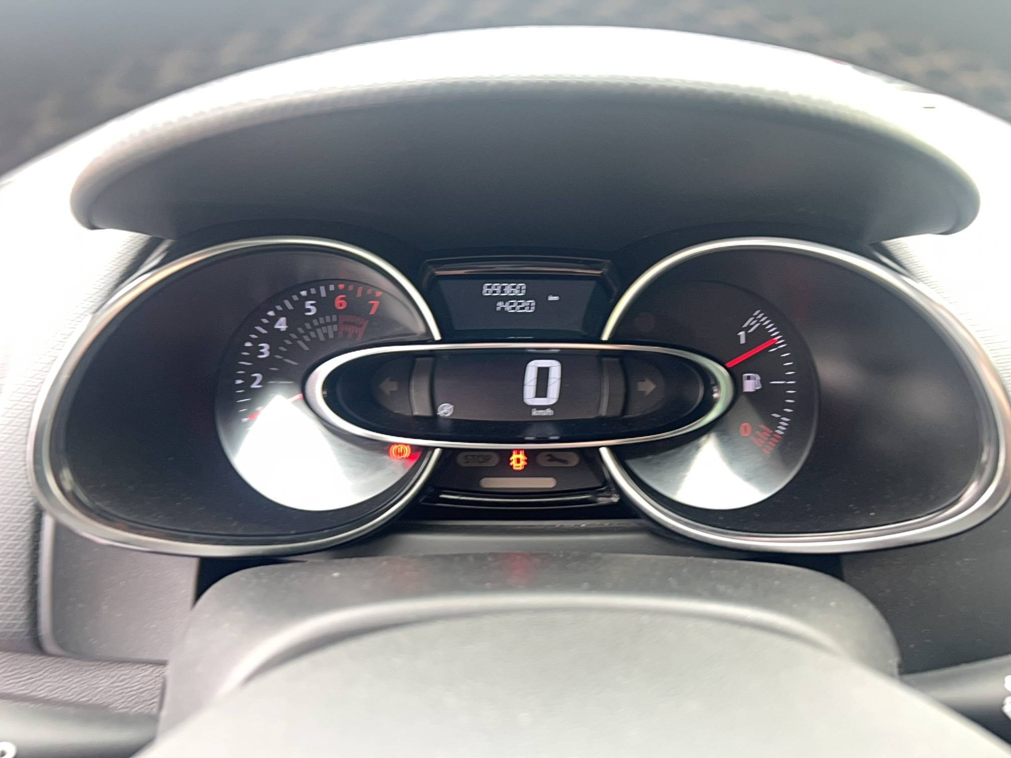 Vente en ligne Renault Clio 4 Clio TCe 90 E6C au prix de 10 590 €