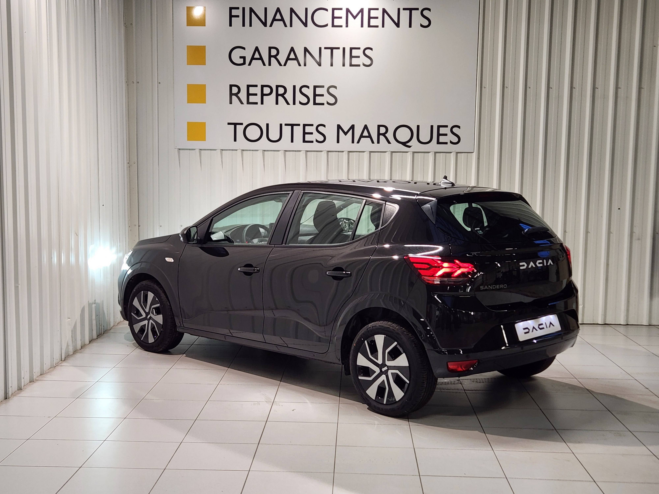 Vente en ligne Dacia Sandero  SCe 65 au prix de 14 990 €