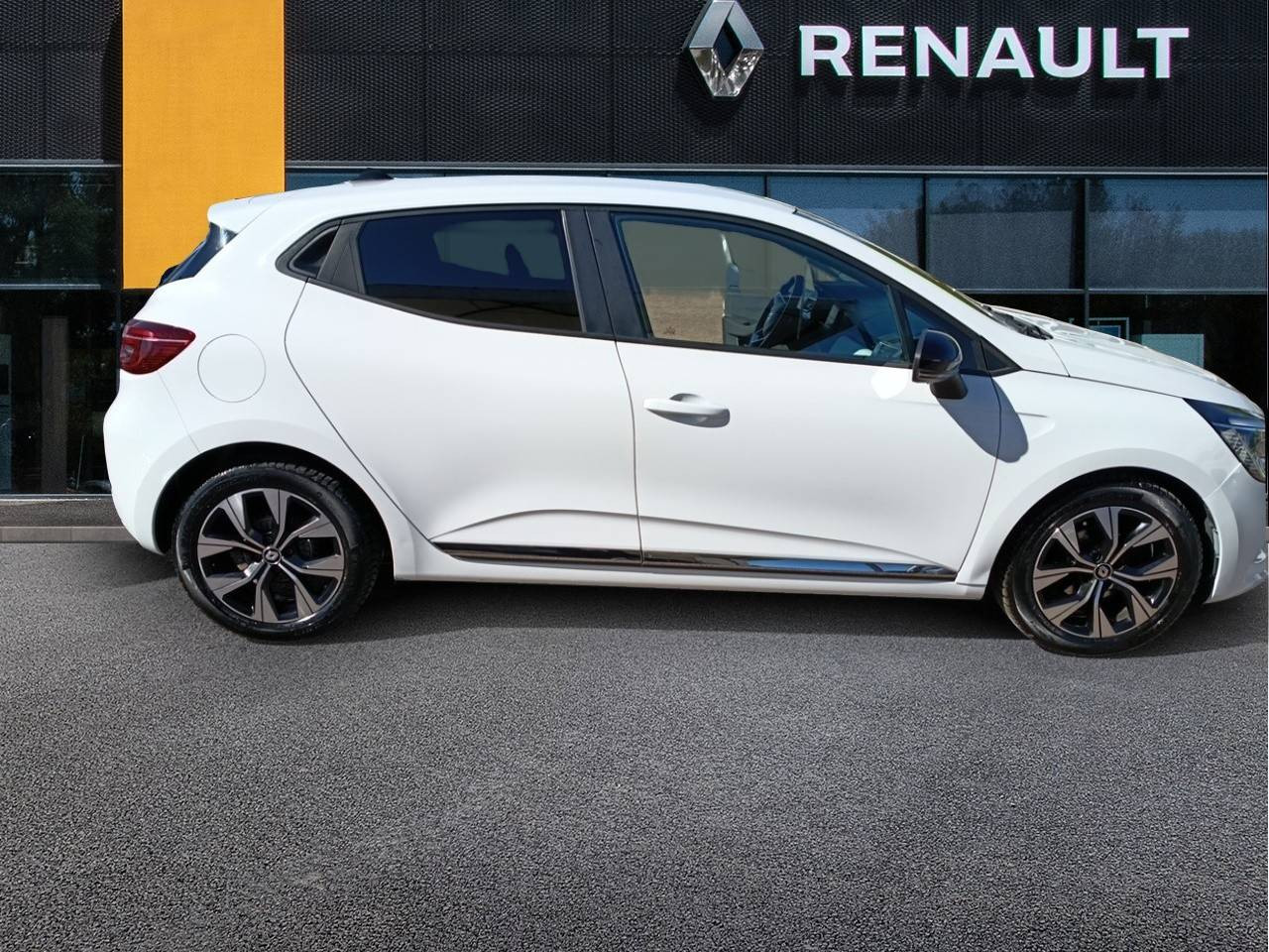 Vente en ligne Renault Clio 5 Clio SCe 65 au prix de 12 990 €