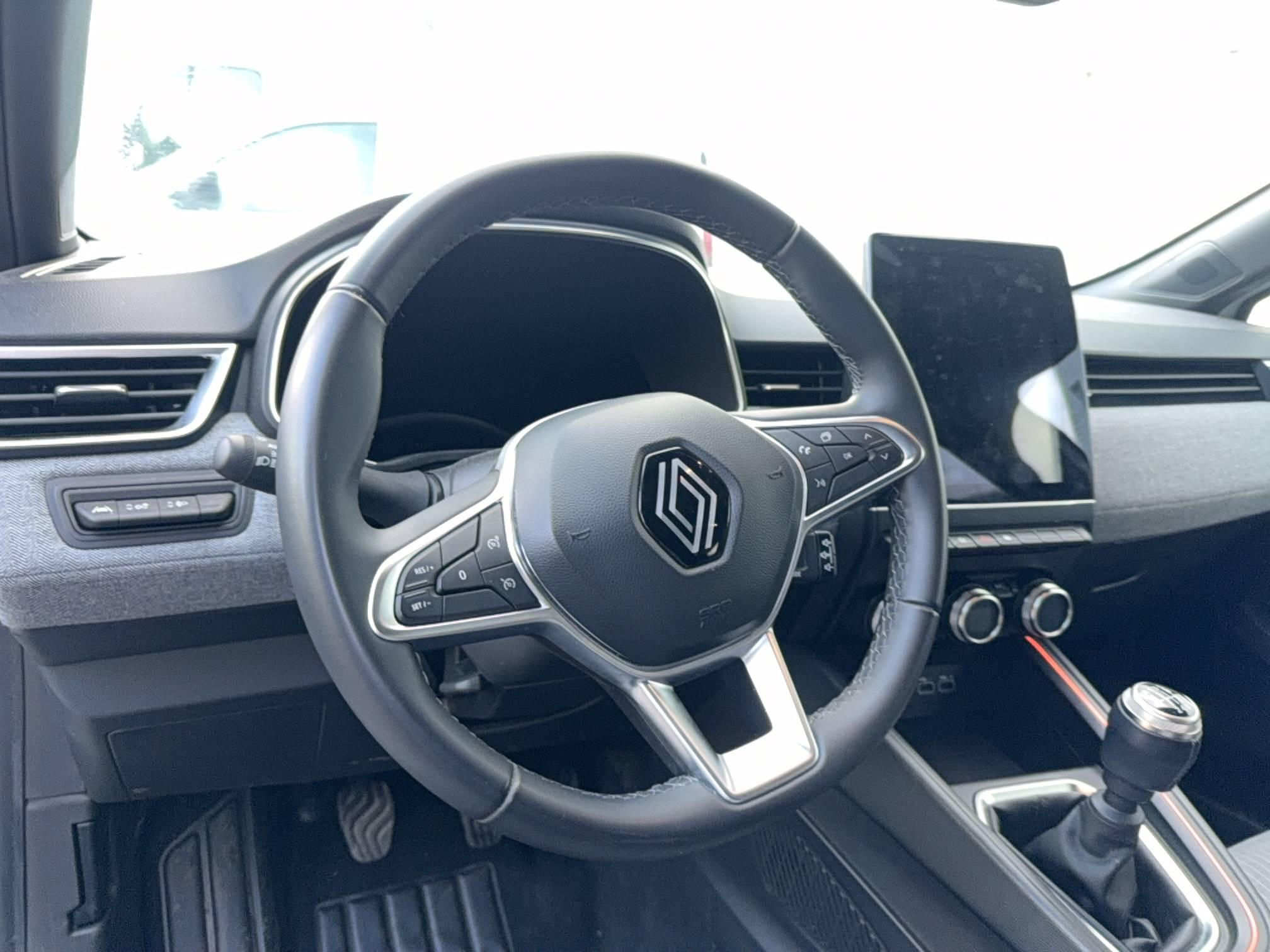 Vente en ligne Renault Clio 5 Clio TCe 90 au prix de 15 990 €