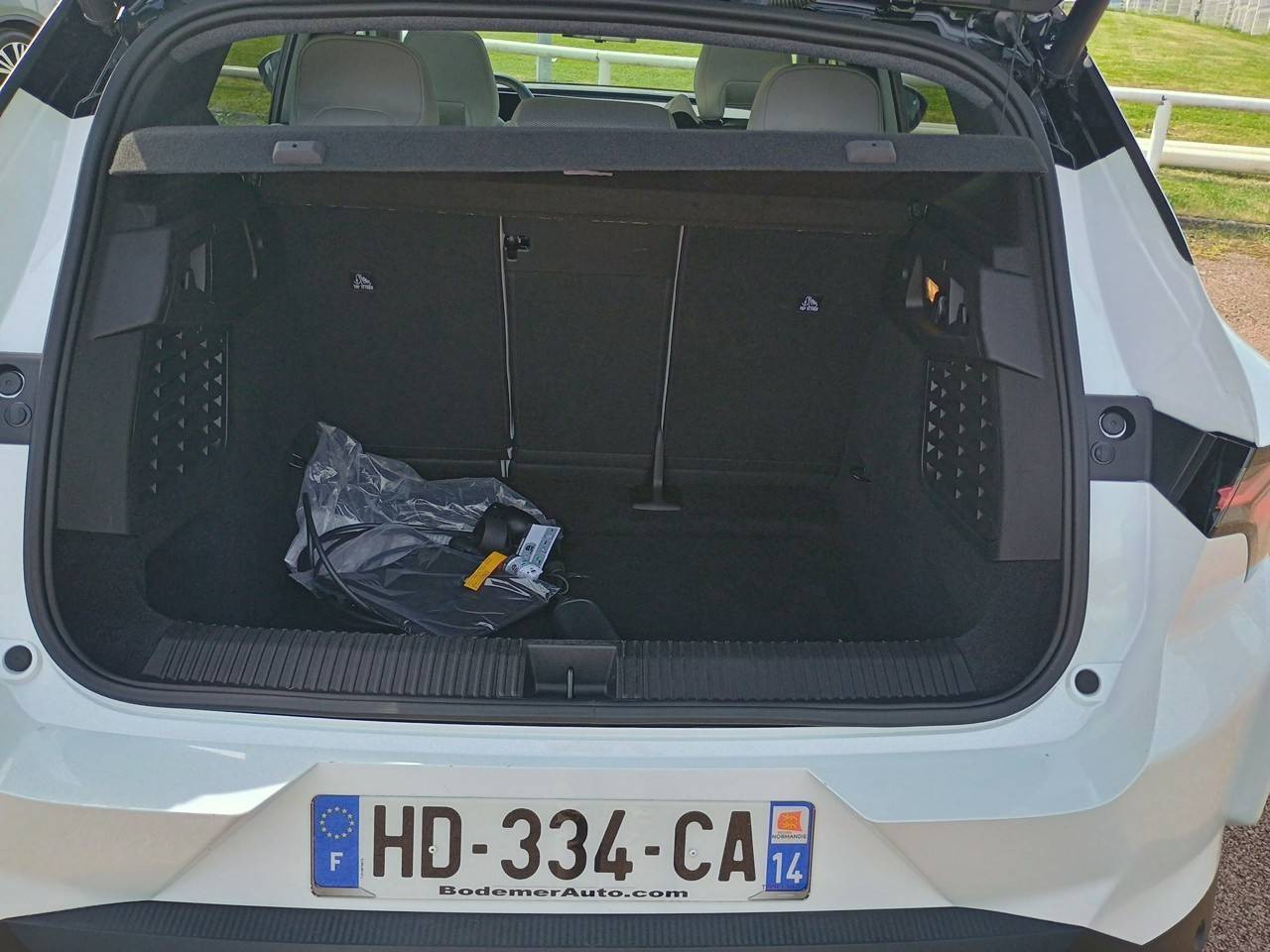 Vente en ligne Renault Scenic E-Tech Scenic E-Tech électrique 220 ch grande autonomie au prix de 41 490 €
