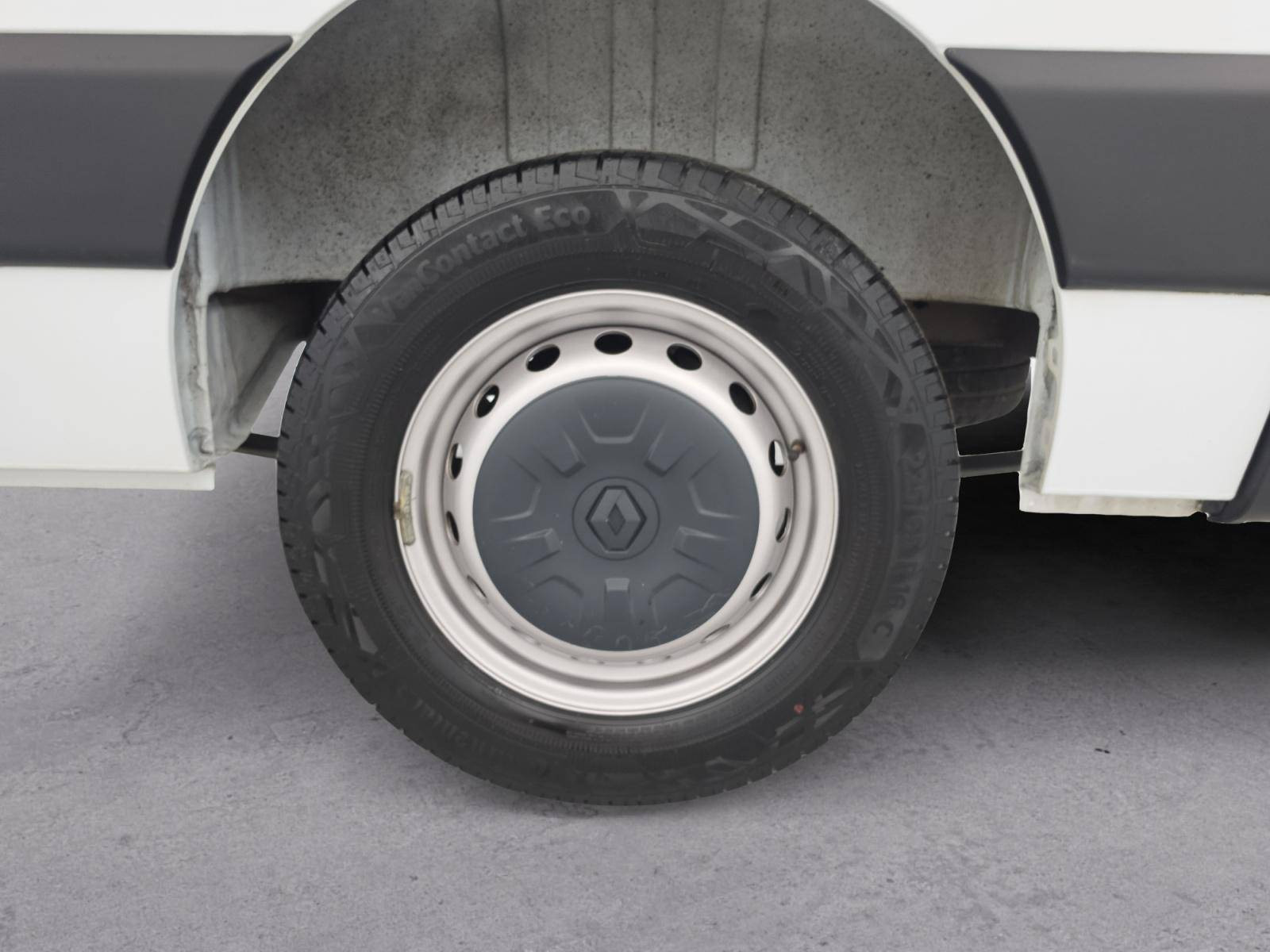 Vente en ligne Renault Master Fourgon MASTER FGN TRAC F3500 L2H2 BLUE DCI 135 au prix de 23 900 €
