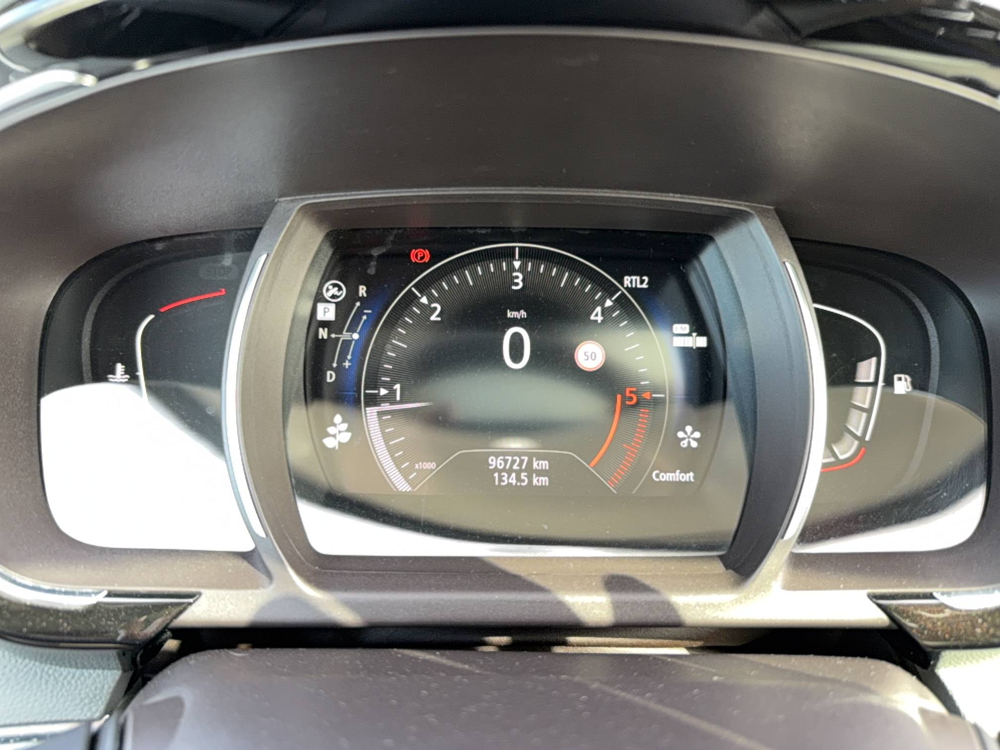 Vente en ligne Renault Espace 5 Espace dCi 160 Energy Twin Turbo au prix de 15 990 €