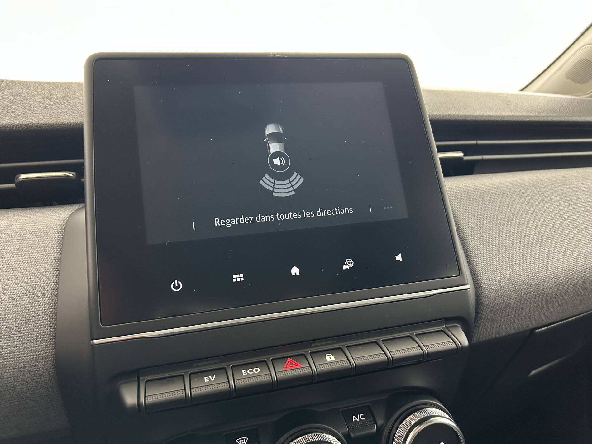 Vente en ligne Renault Clio 5 Clio E-Tech full hybrid 145 ch GSR2 au prix de 19 590 €