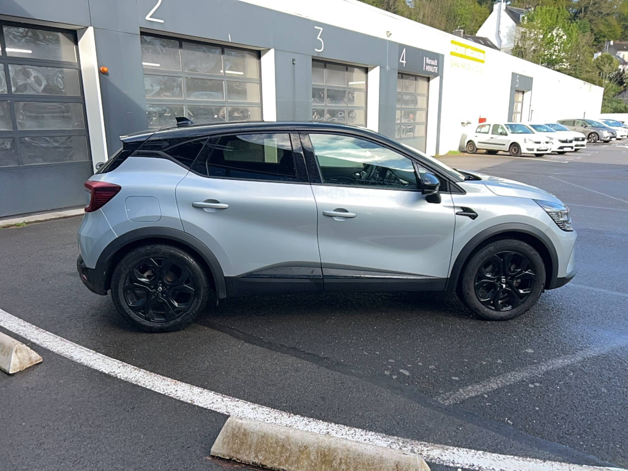 Vente en ligne Renault Captur  E-Tech 145 au prix de 17 990 €