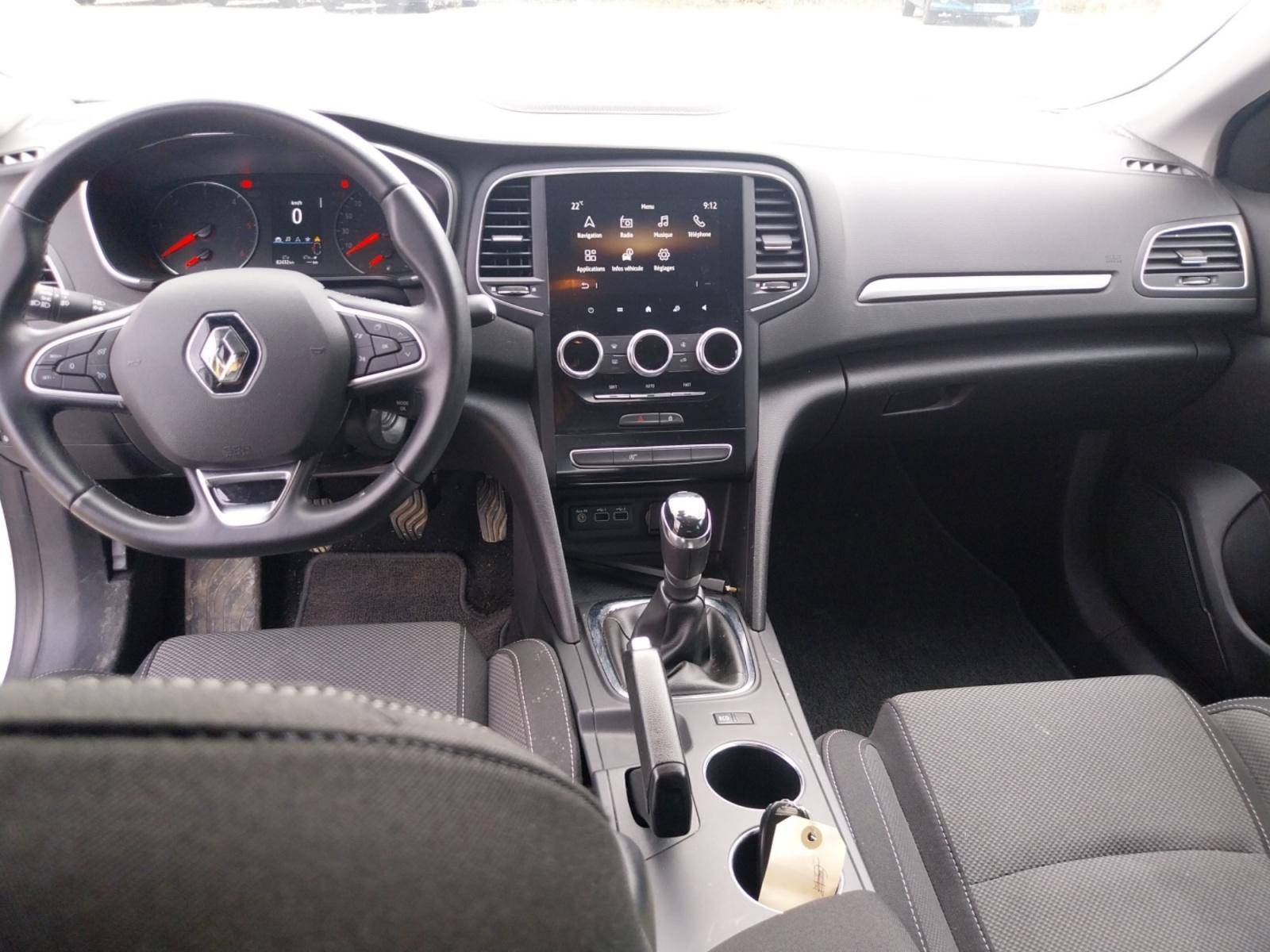 Vente en ligne Renault Megane 4  BLUE DCI 115 au prix de 13 900 €
