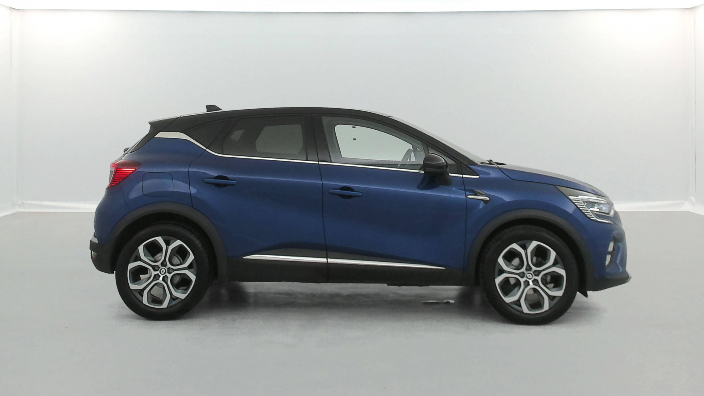 Vente en ligne Renault Captur  mild hybrid 140 au prix de 19 790 €
