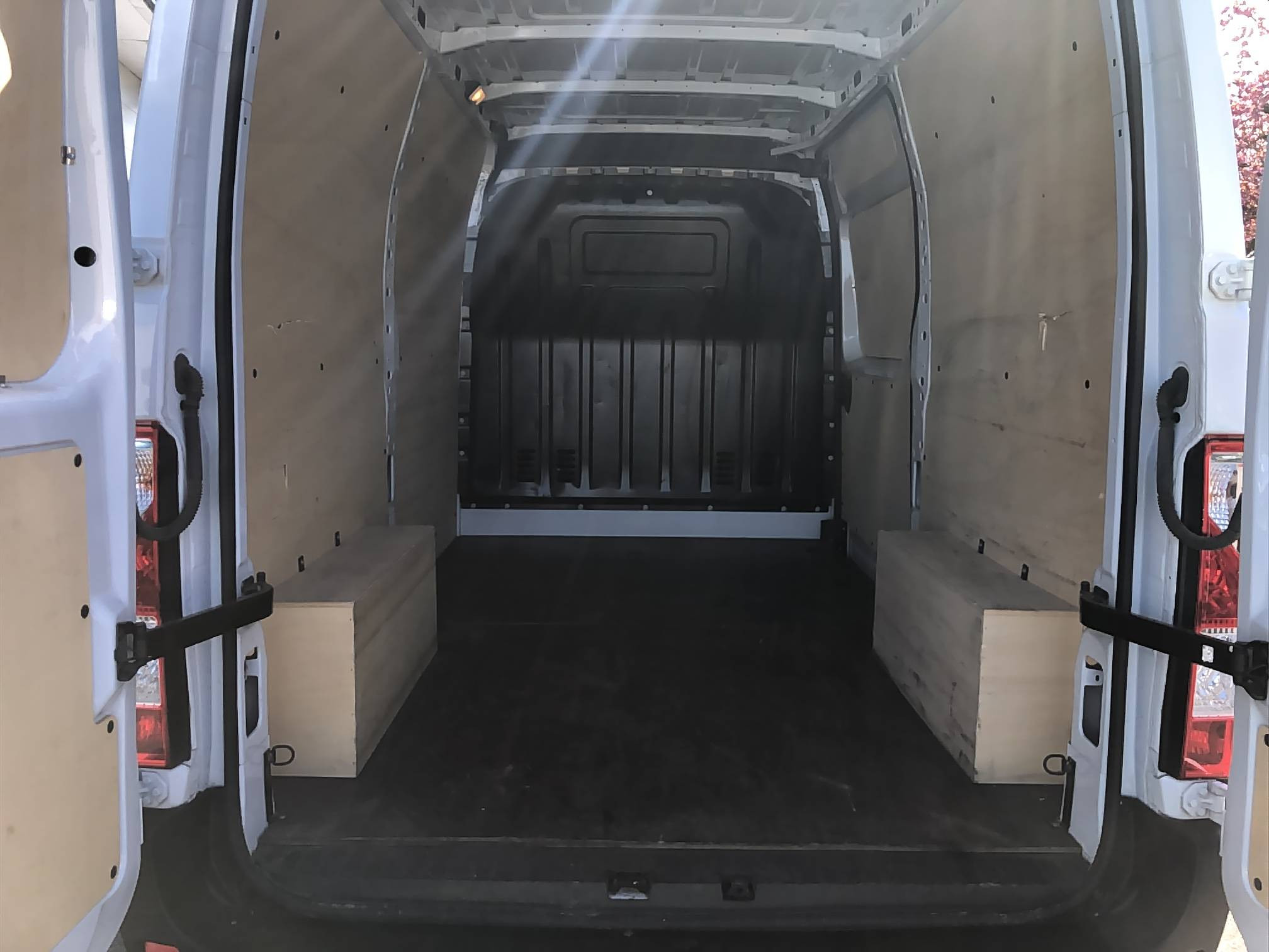 Vente en ligne Renault Master Fourgon MASTER FGN TRAC F3500 L2H2 BLUE DCI 135 au prix de 26 990 €