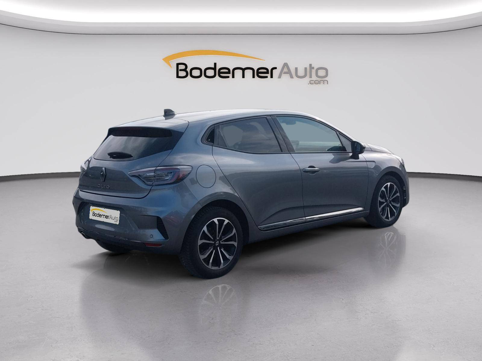 Vente en ligne Renault Clio 5 Clio TCe 90 au prix de 15 890 €