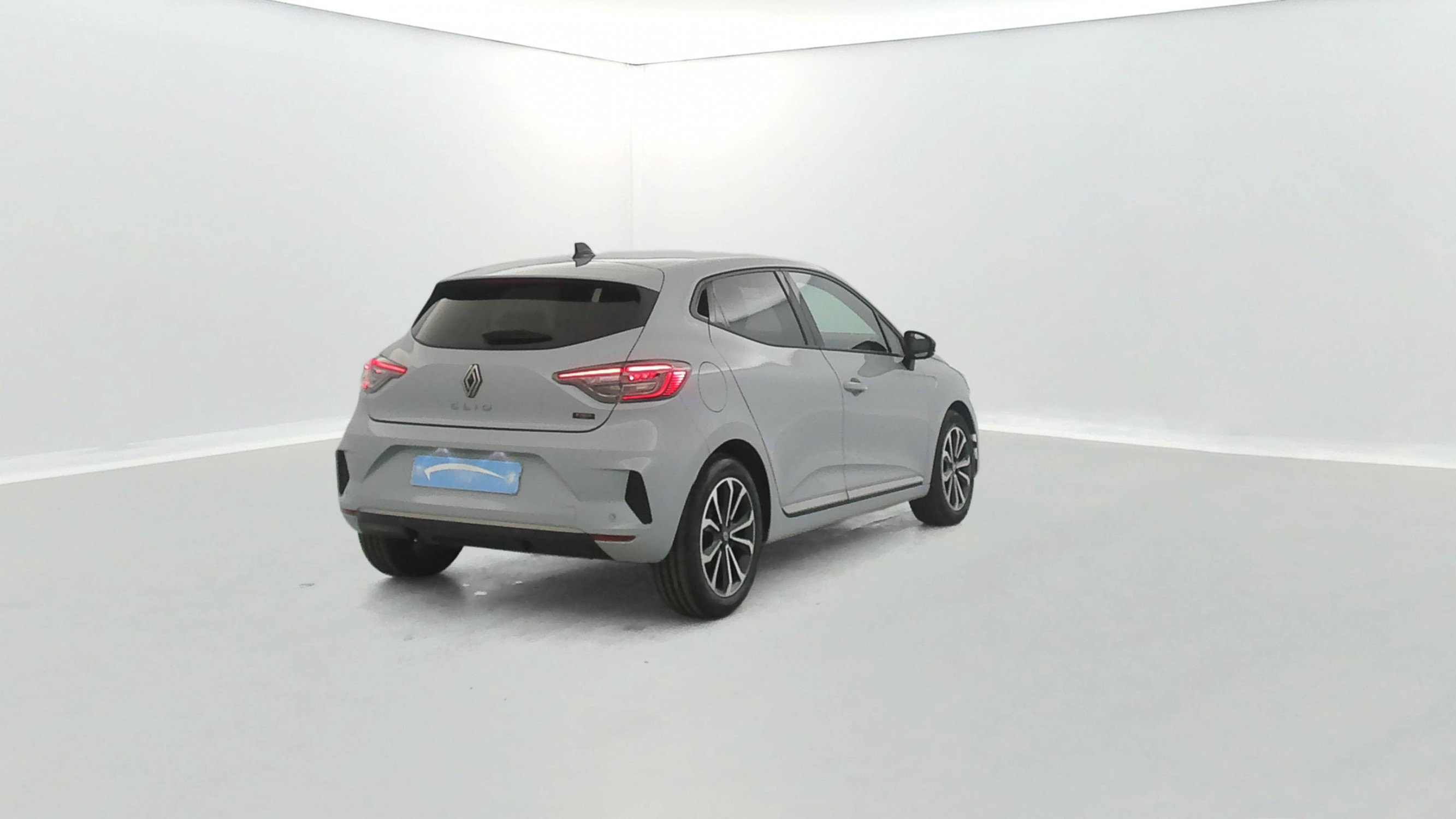 Vente en ligne Renault Clio 5 Clio E-Tech full hybrid 145 au prix de 17 990 €