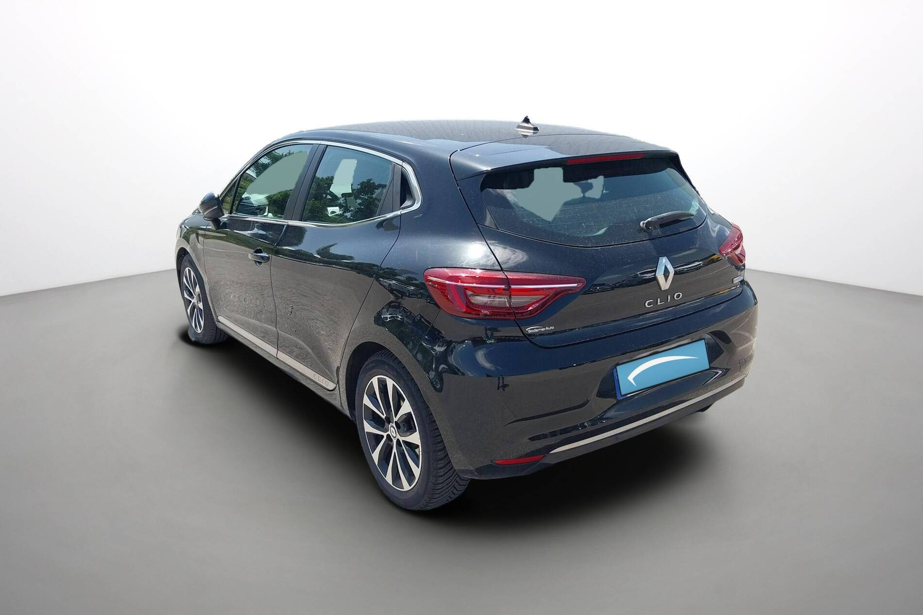 Vente en ligne Renault Clio 5 Clio E-Tech 140 - 21N au prix de 15 990 €