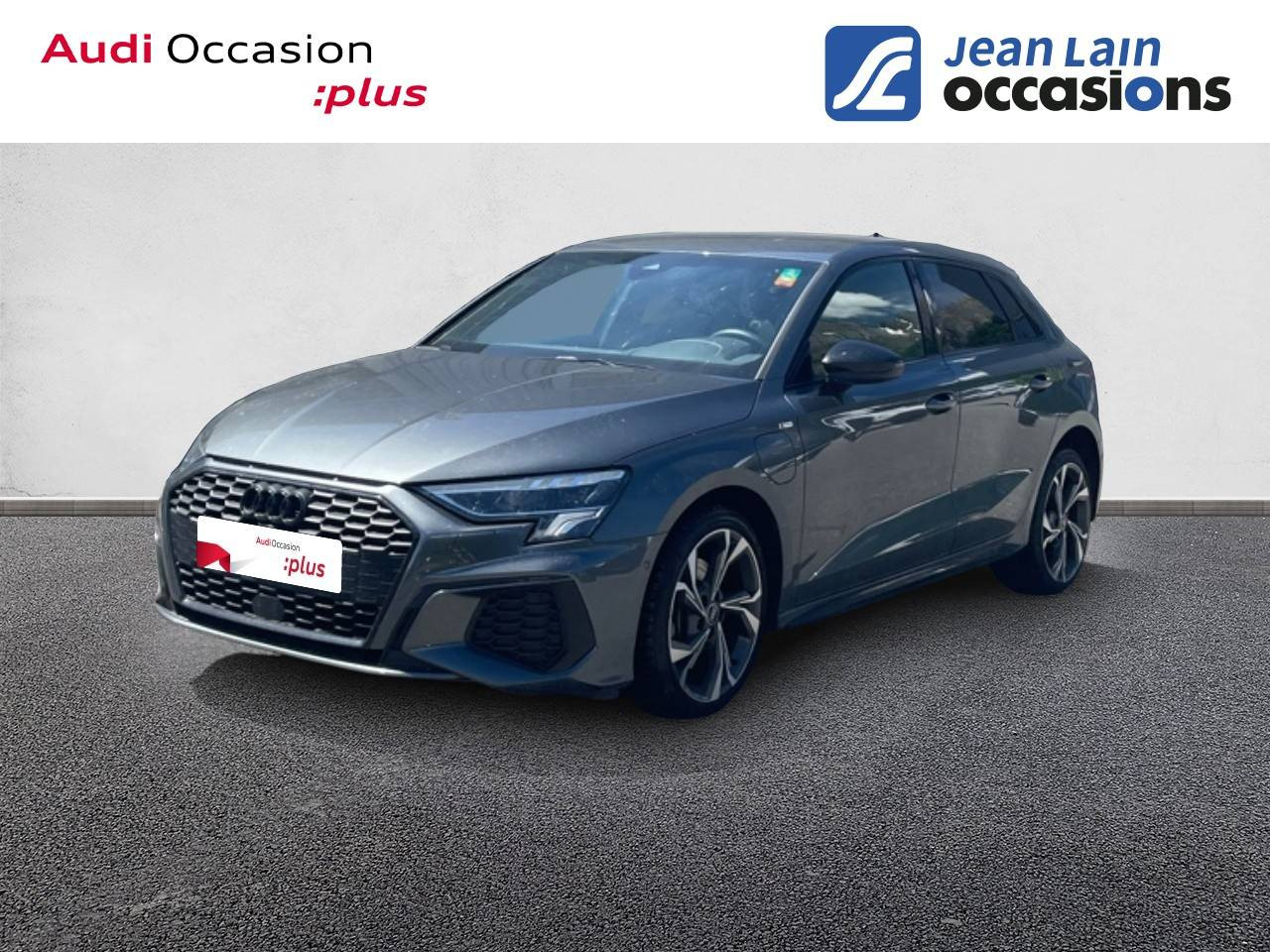 Vente en ligne AUDI A3 SPORTBACK A3 Sportback 40 TFSIe 204 S tronic 6 S Line de 2024 au prix de 33 990 €