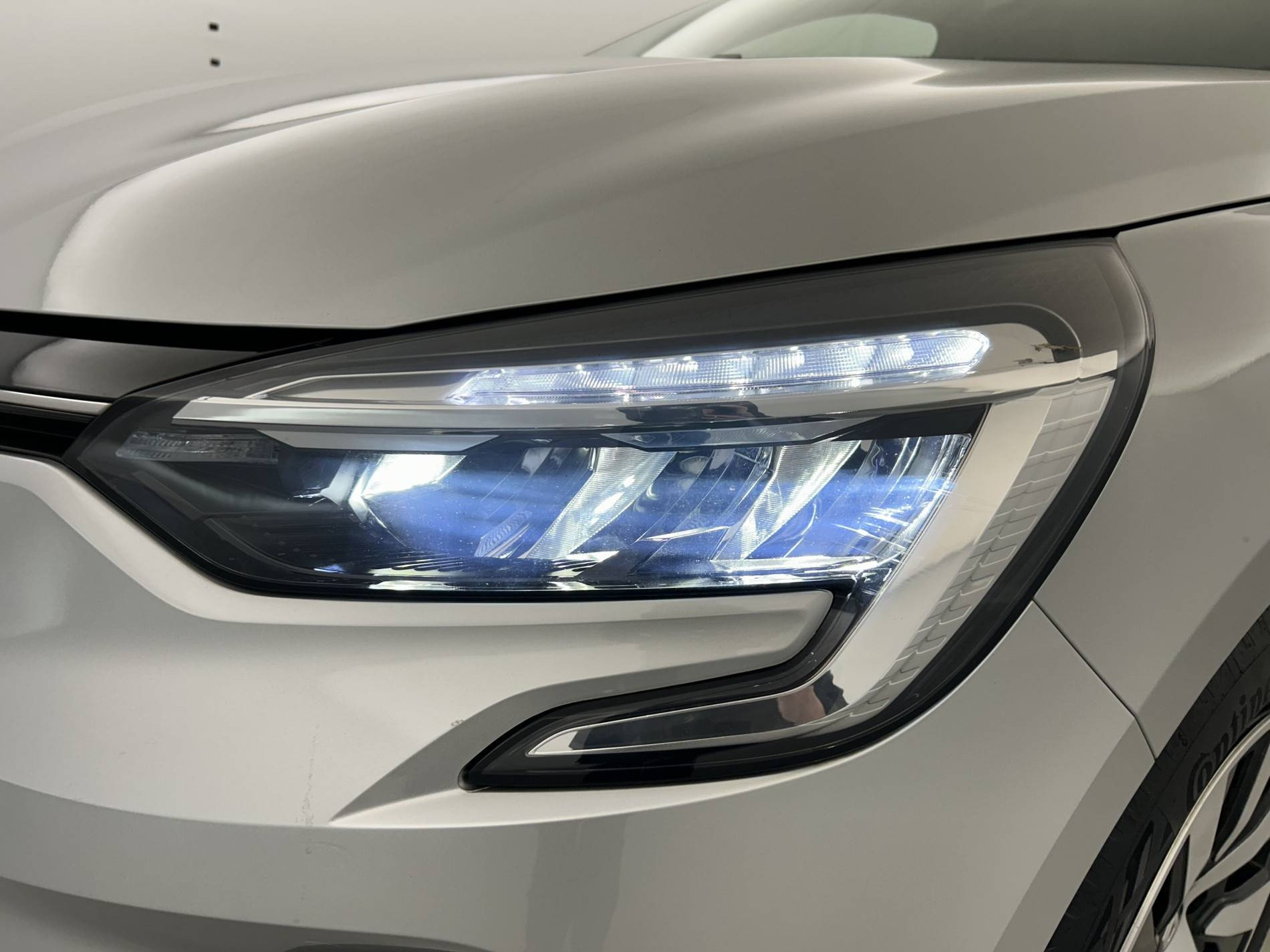 Vente en ligne Renault Clio 5 Clio TCe 90 au prix de 15 990 €