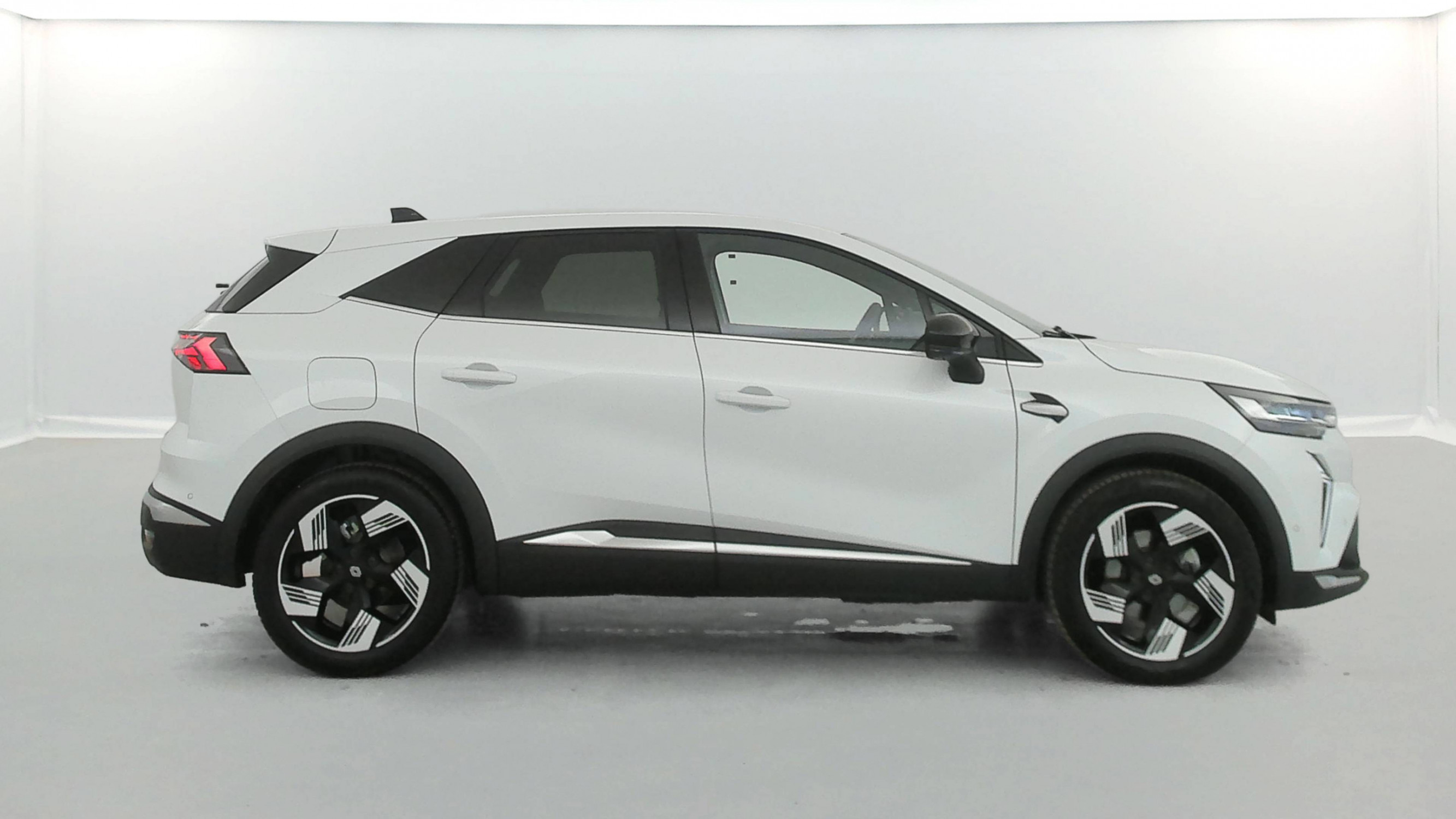 Vente en ligne Renault Symbioz  E-Tech full hybrid 145 au prix de 26 890 €