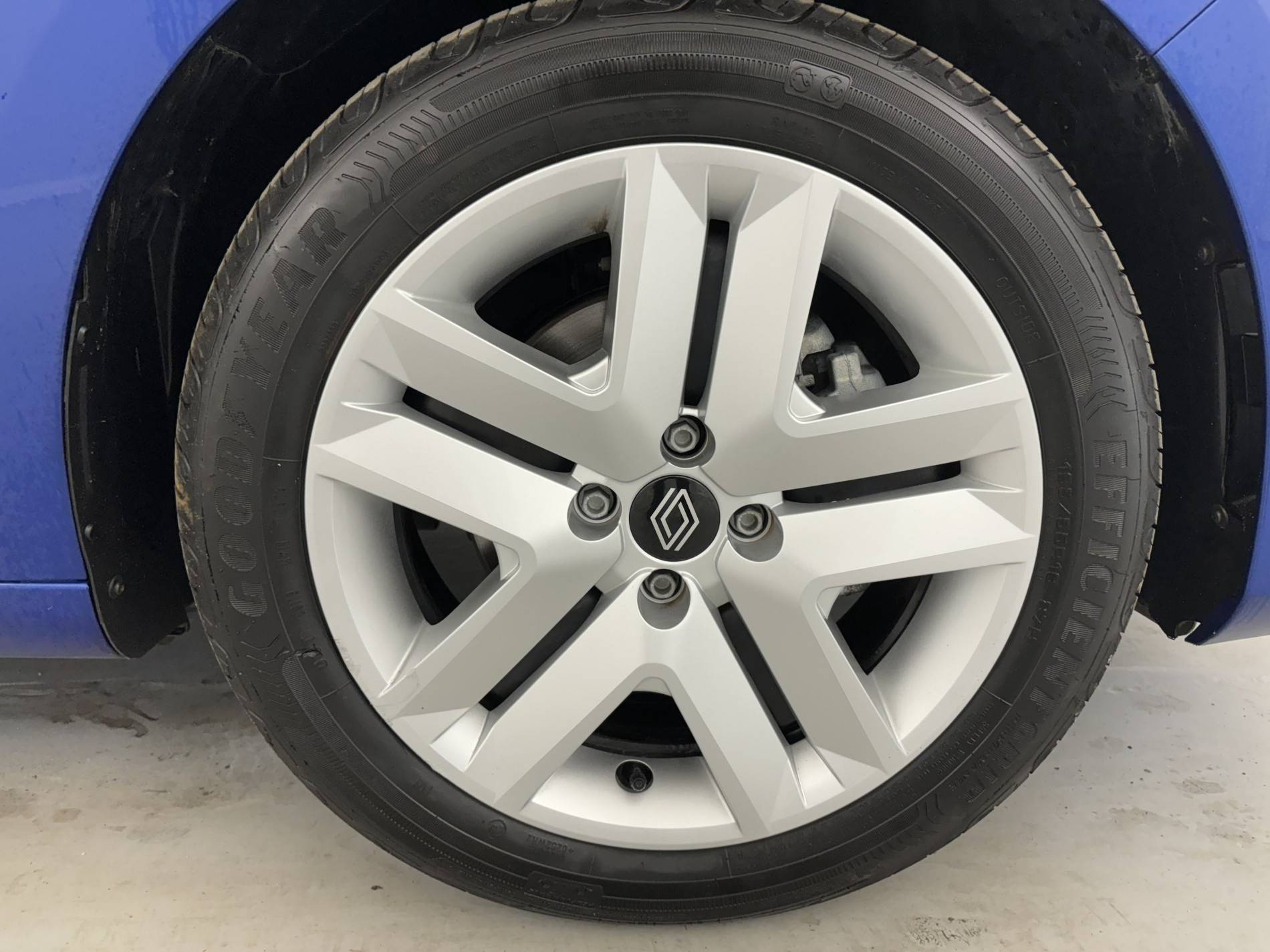 Vente en ligne Renault Clio 5 Clio Blue dCi 100 ch au prix de 18 791 €