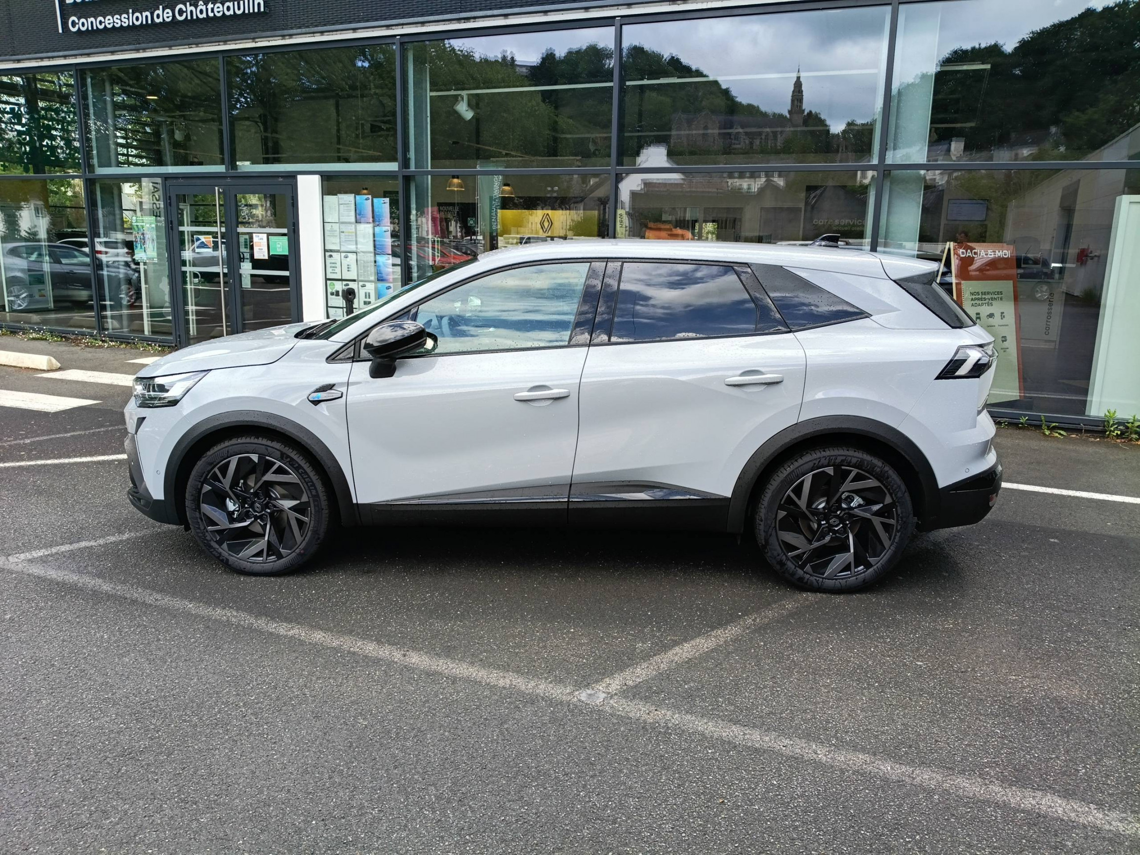 Vente en ligne Renault Symbioz  E-Tech full hybrid 160 ch au prix de 34 990 €
