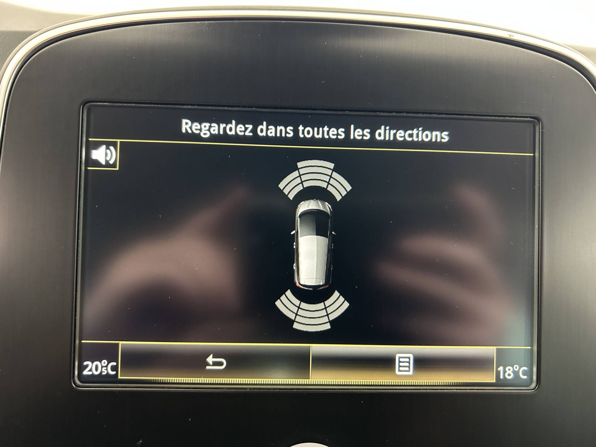 Vente en ligne Renault Scenic 4 Scenic TCe 115 FAP au prix de 13 390 €