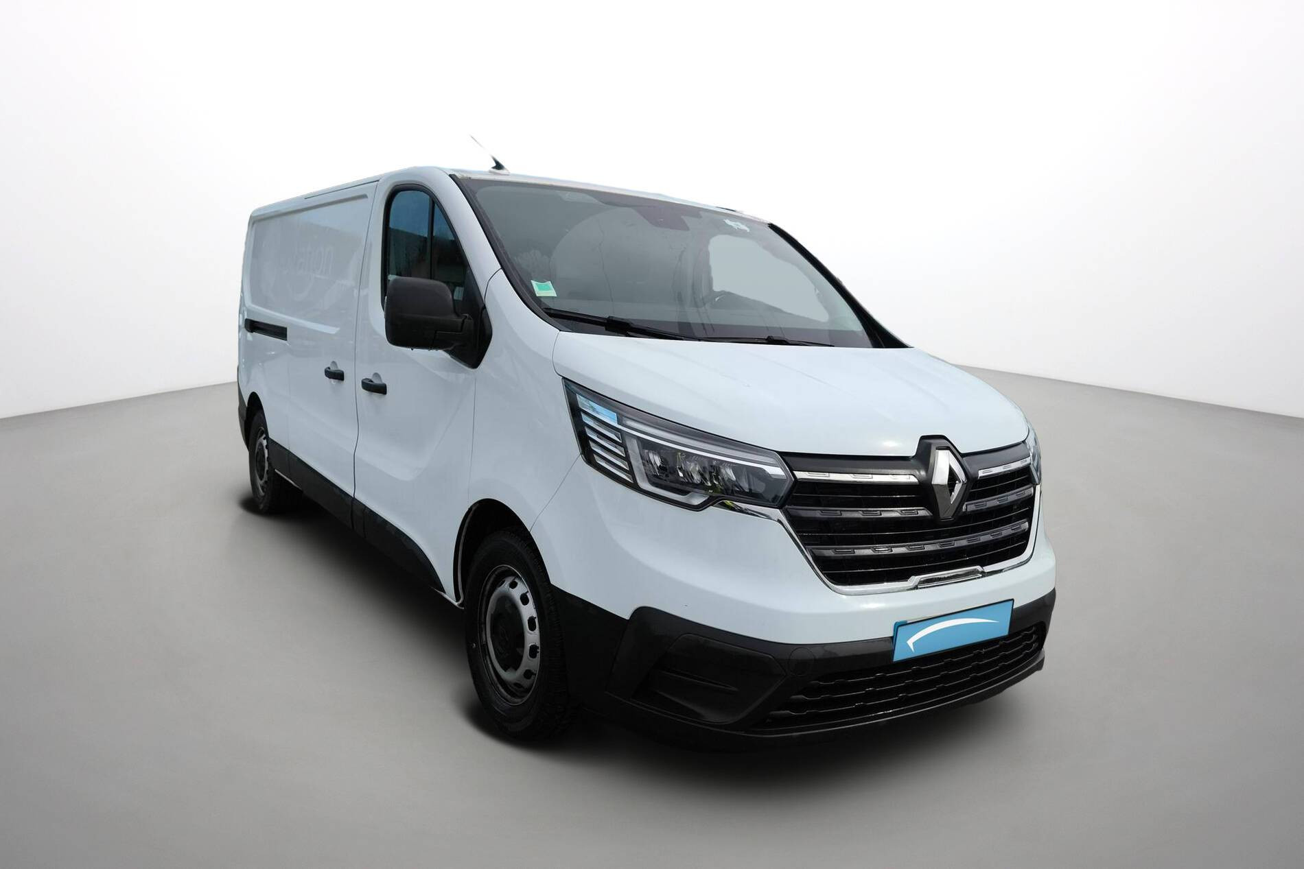 Vente en ligne Renault Trafic 3 Fourgon TRAFIC FGN L2H1 3000 KG BLUE DCI 130 au prix de 24 990 €