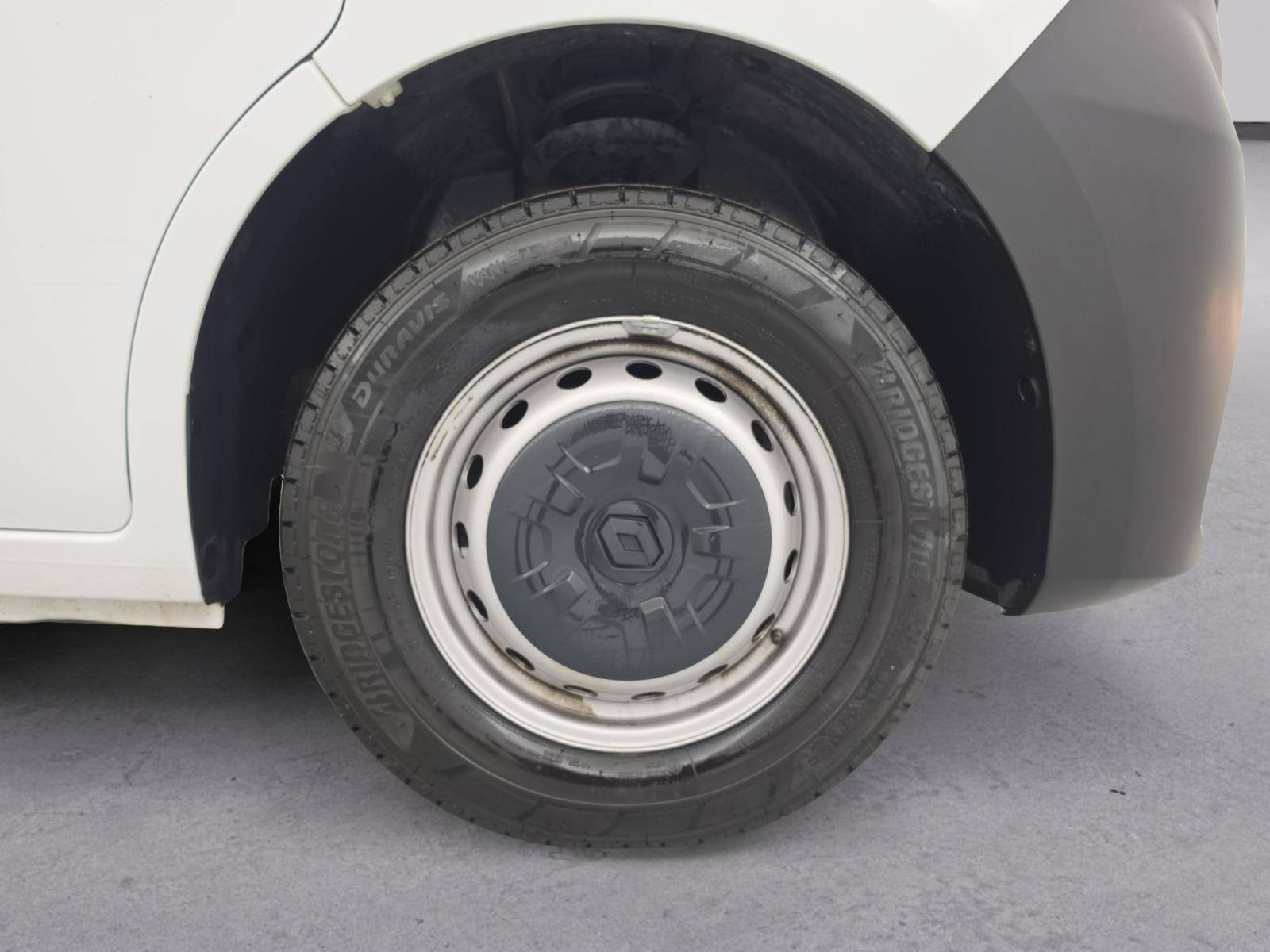 Vente en ligne Renault Master Fourgon MASTER FGN TRAC F3500 L3H3 BLUE DCI 135 au prix de 24 490 €