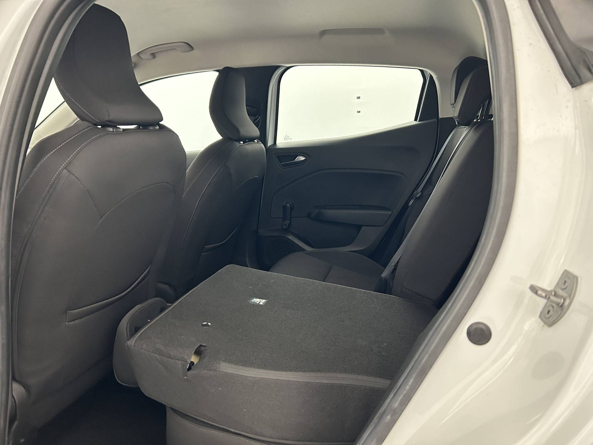 Vente en ligne Renault Clio 5 Clio TCe 90 au prix de 13 780 €