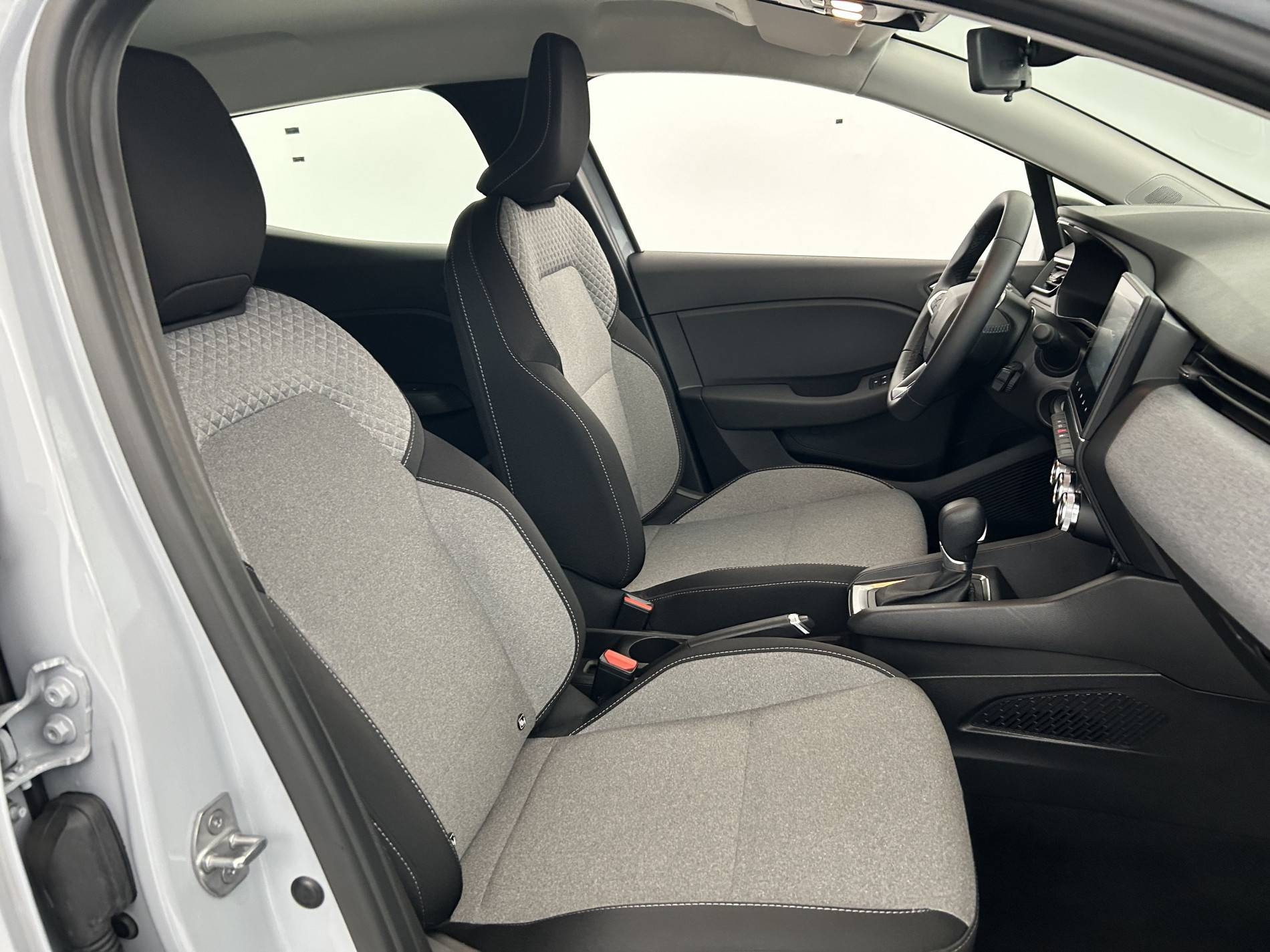 Vente en ligne Renault Clio 5 Clio E-Tech full hybrid 145 ch GSR2 au prix de 20 000 €