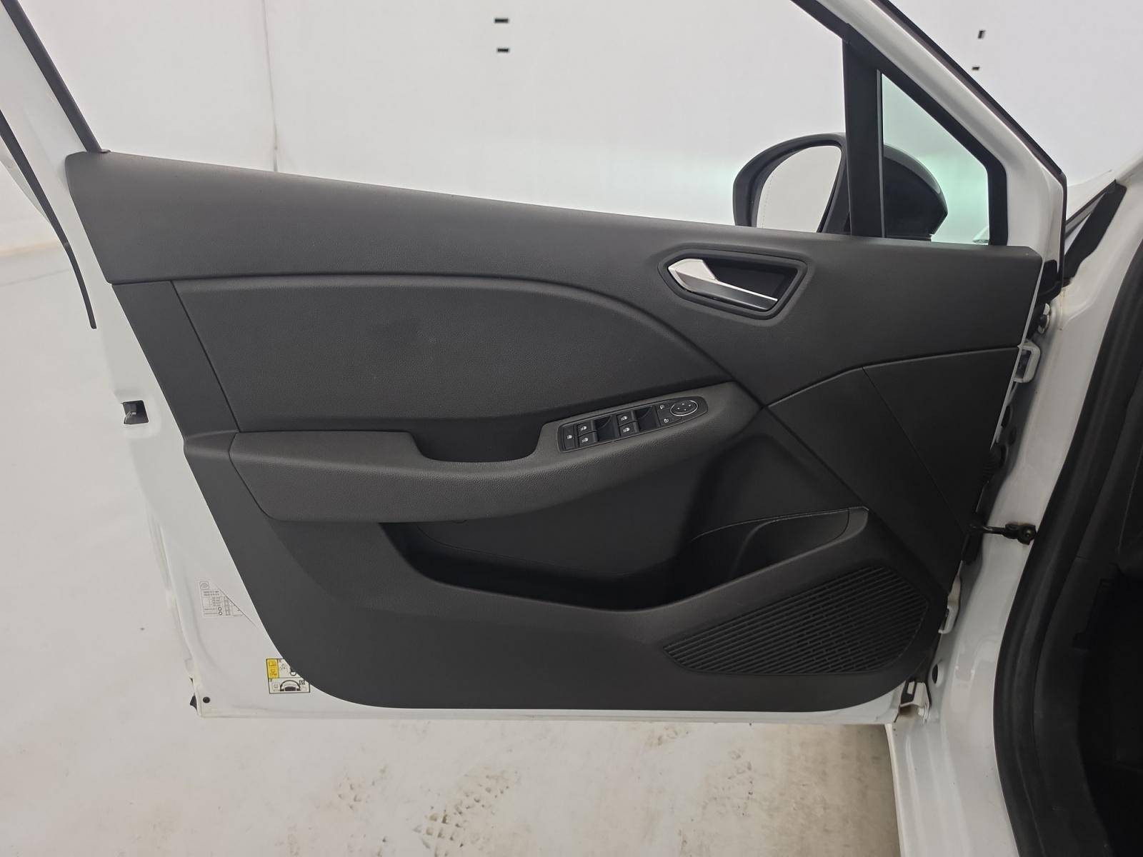 Vente en ligne Renault Clio 5 Clio TCe 90 au prix de 13 950 €