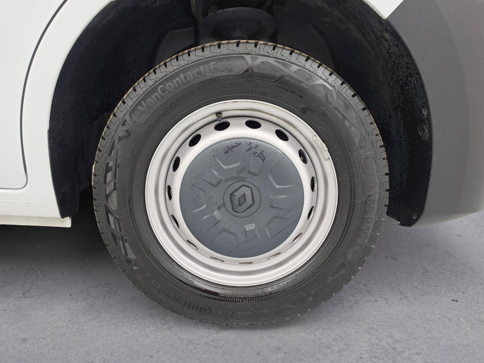 Vente en ligne Renault Master Fourgon MASTER FGN TRAC F3500 L2H2 BLUE DCI 135 au prix de 25 990 €